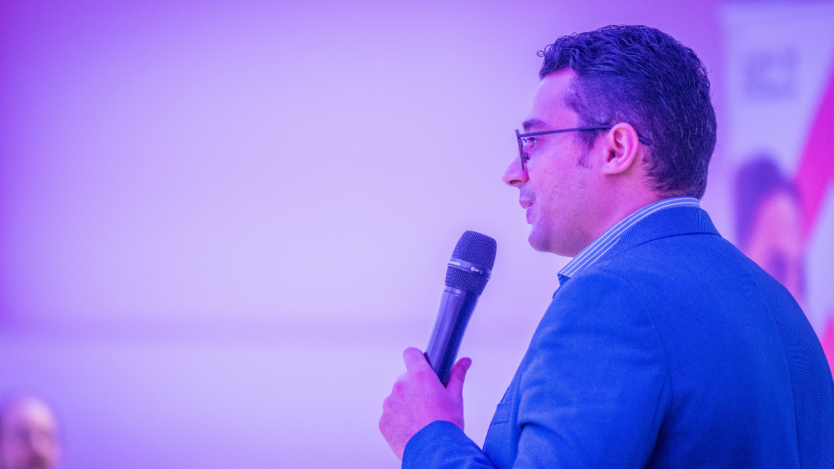 Mohamed Soubhy pitching at the UK Space Agency Accelerator Trajectory Event at London