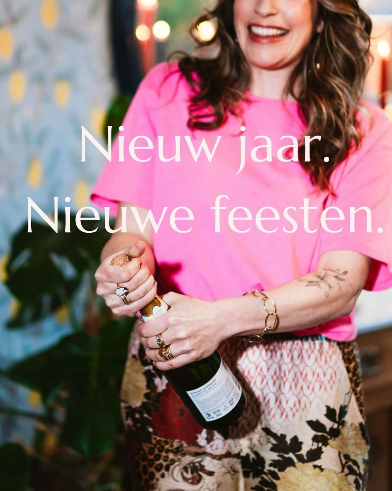 Eerlijk is eerlijk. Ik lag gisteravond gewoon te tukken om 00:00 uur.

Jonge kinderen, manlief &lsquo;s ochtends vroeg werk, het leven...

Oud&amp;Nieuw vierden we wel degelijk, maar dan om 18:00u met dansen in de woonkamer, (kinder)champagne, gourme