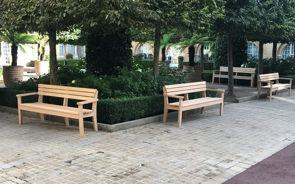 Bench-01.jpg