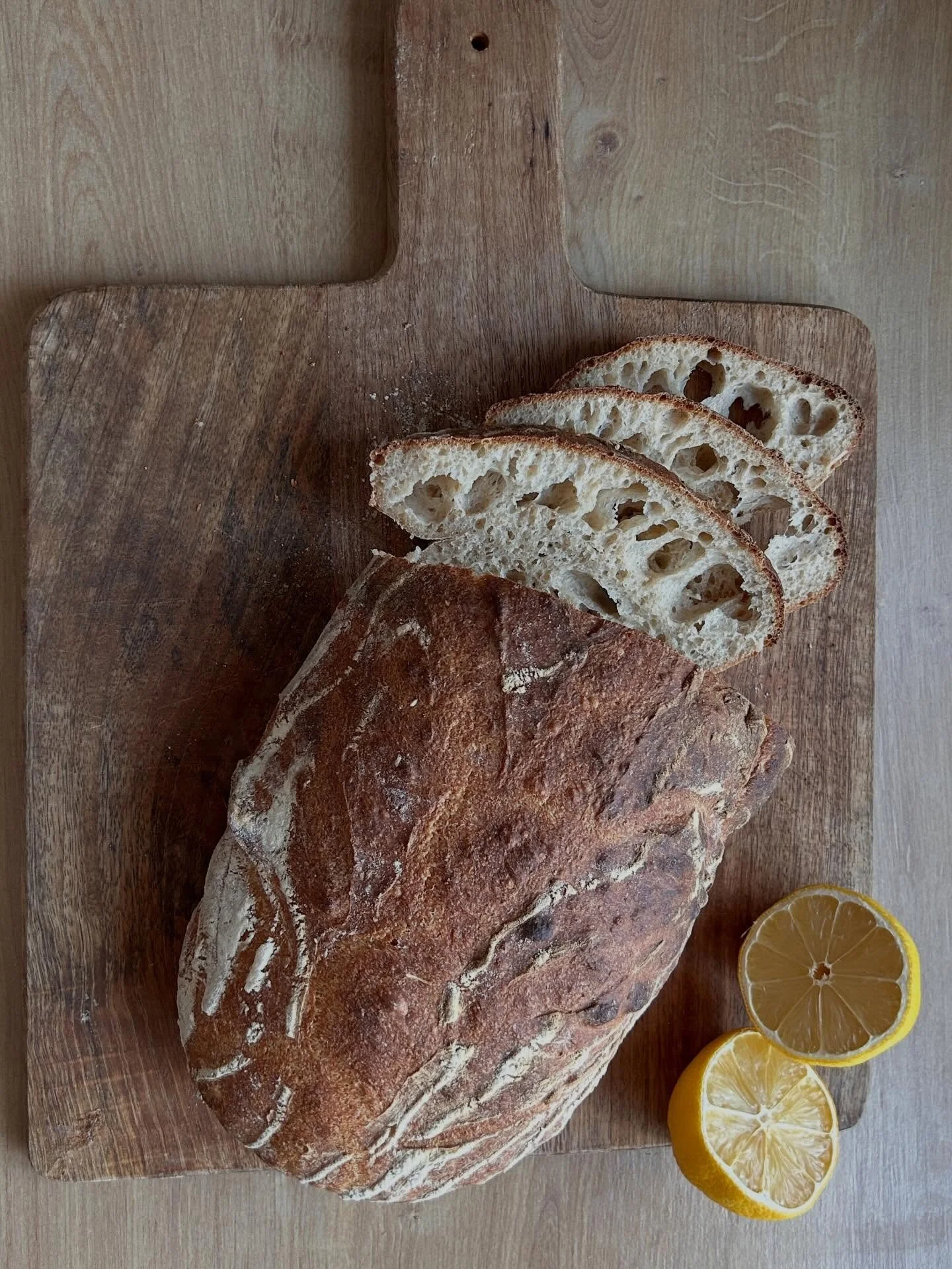 My new obsession #sourdough 
I love the process of making bread. So grounding. Flour, water, salt and time&hellip;
Anyone else here have the same obsession and have recipes to share?