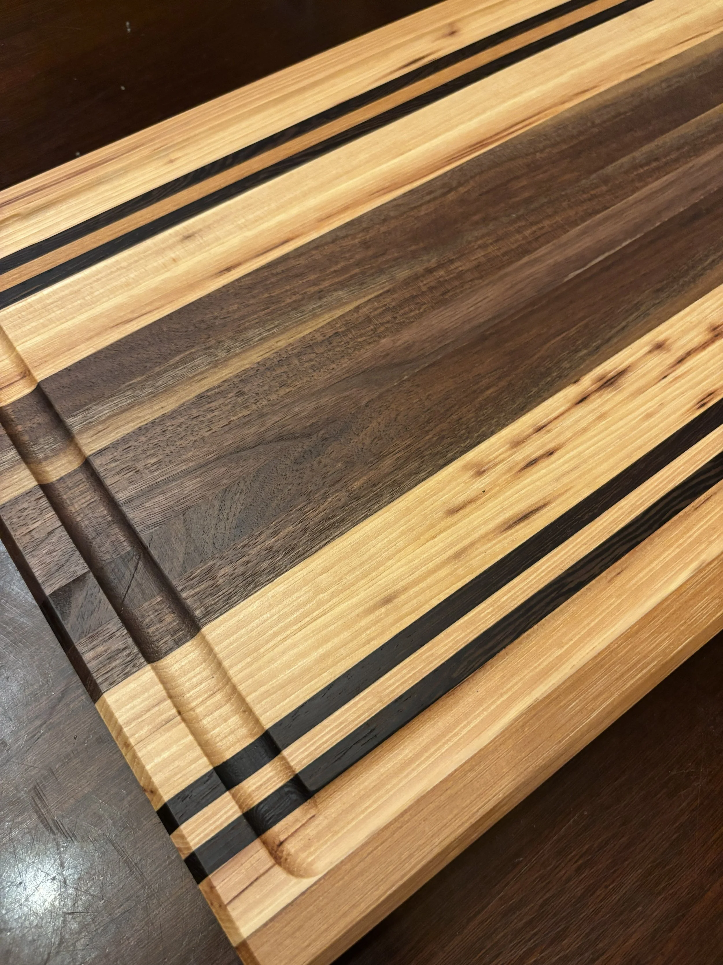 Deluxe Edge Grain Cutting Board