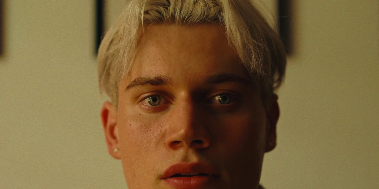 vince-decopa-lights-out-stills-02.jpg