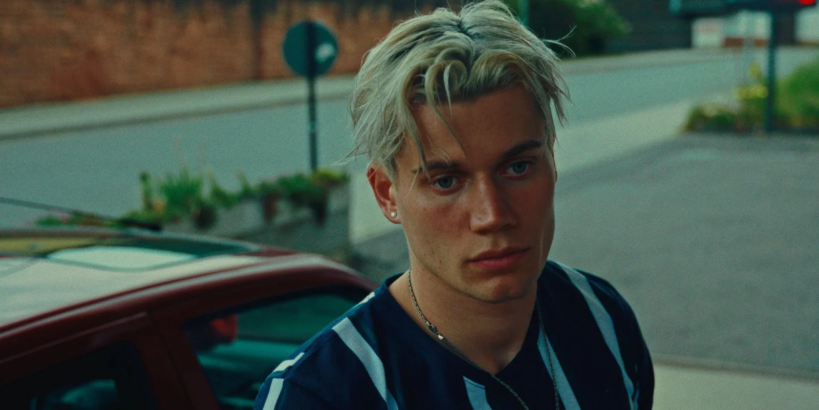vince-decopa-lights-out-stills-20.jpg