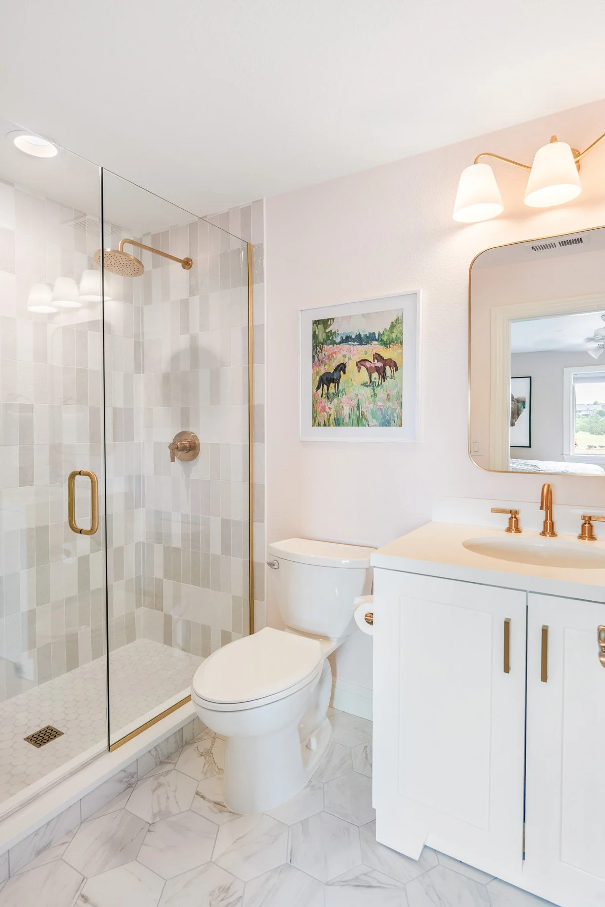 Beautiful little girl's bathroom design