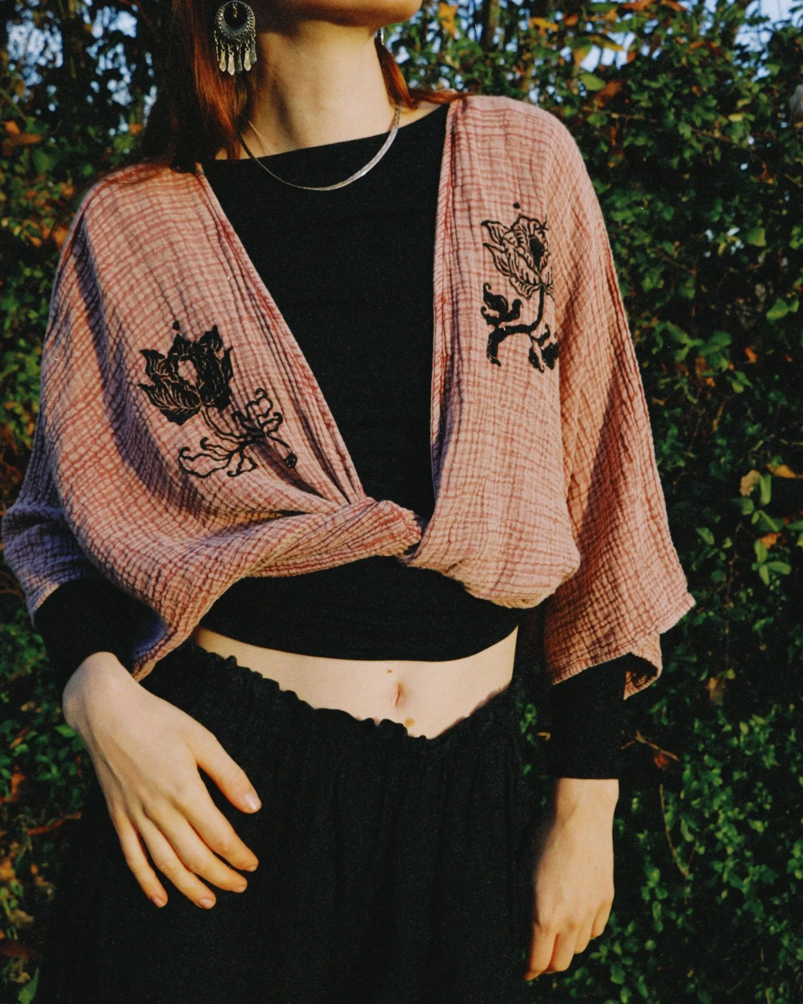 Last small drop of the year is here! ❄️
All of these pieces are upcycled and printed by hand with love. You can find them up on the site along with all the details and sizing info, or get them directly through vinted 🎁
Link in bio 💫