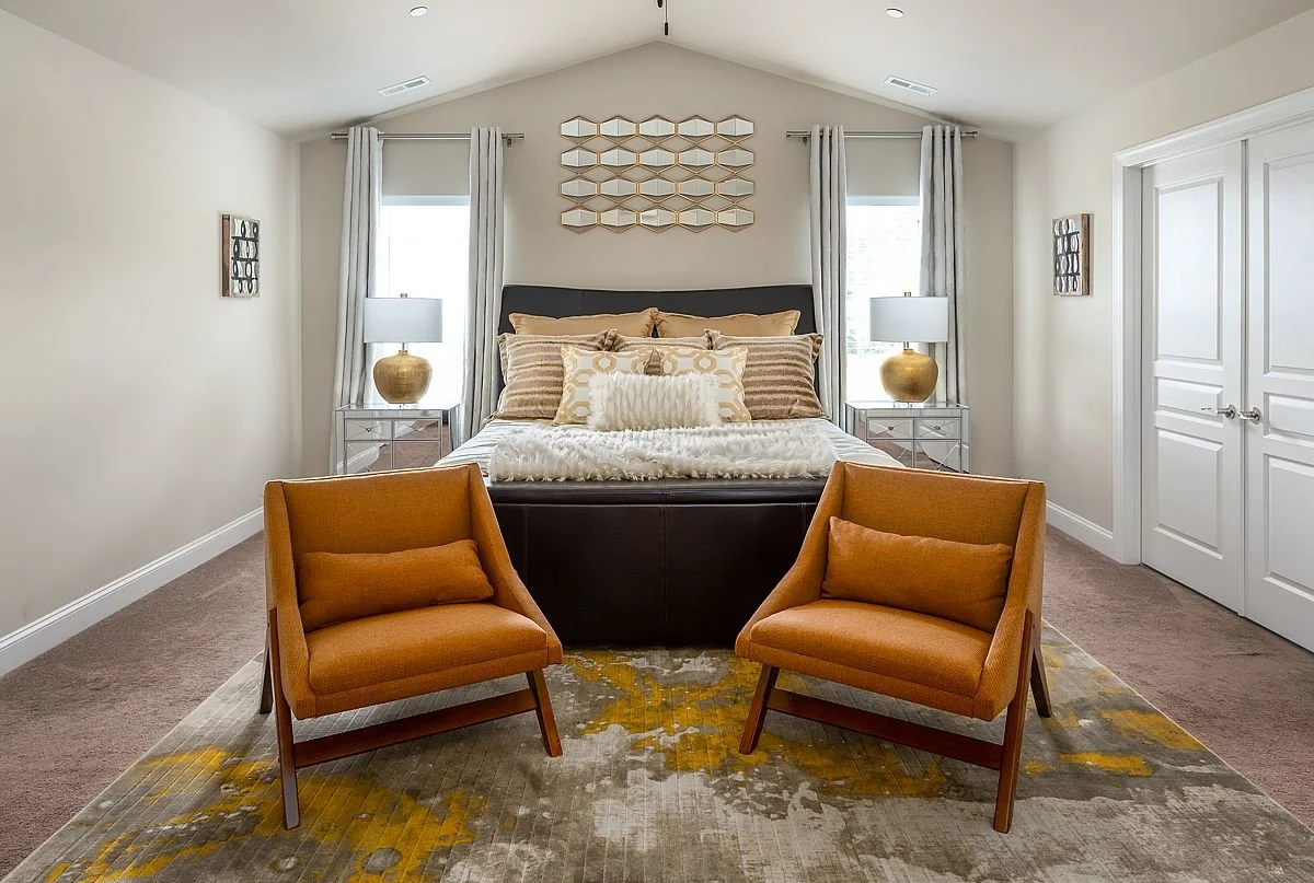 Colorful contemporary bedroom.