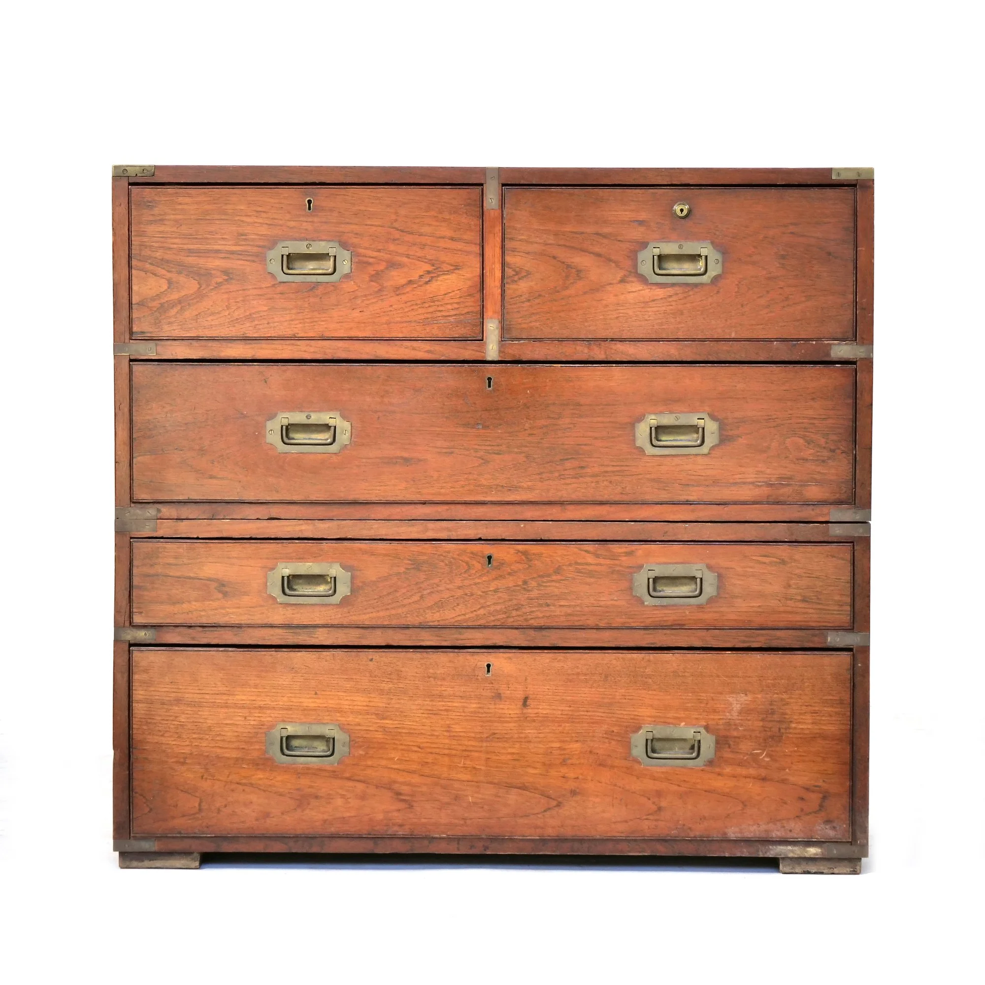 PERIOD ENGLISH CAMPAIGN CHEST | Hammer: $2,300