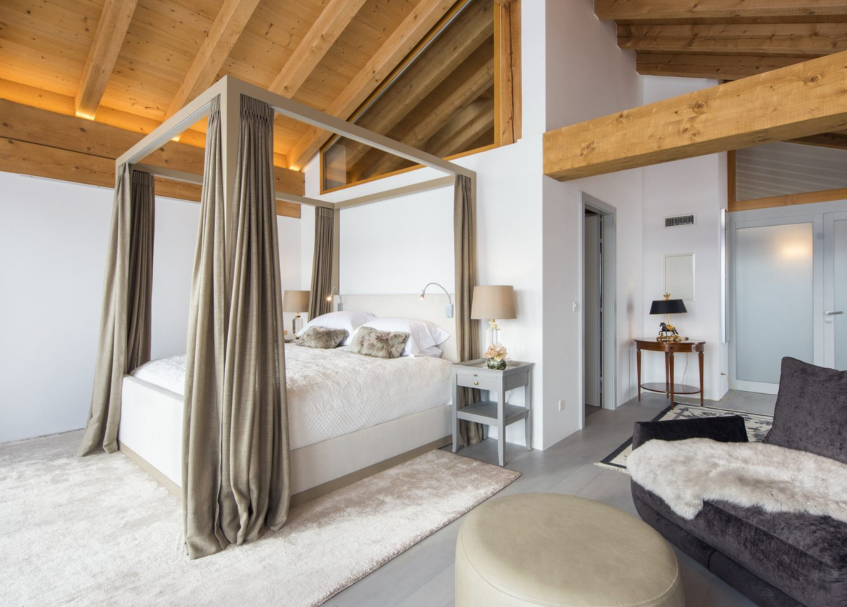 TIER 1 — ULTRA VIP SUITE

MASTER SUITE – EAST WING

£35,000 solo • £30,000 per person sharing

A private alpine sanctuary. The Master Suite is the most exclusive room in the chalet — spacious, silent, elevated. Featuring panoramic mountain views, a p