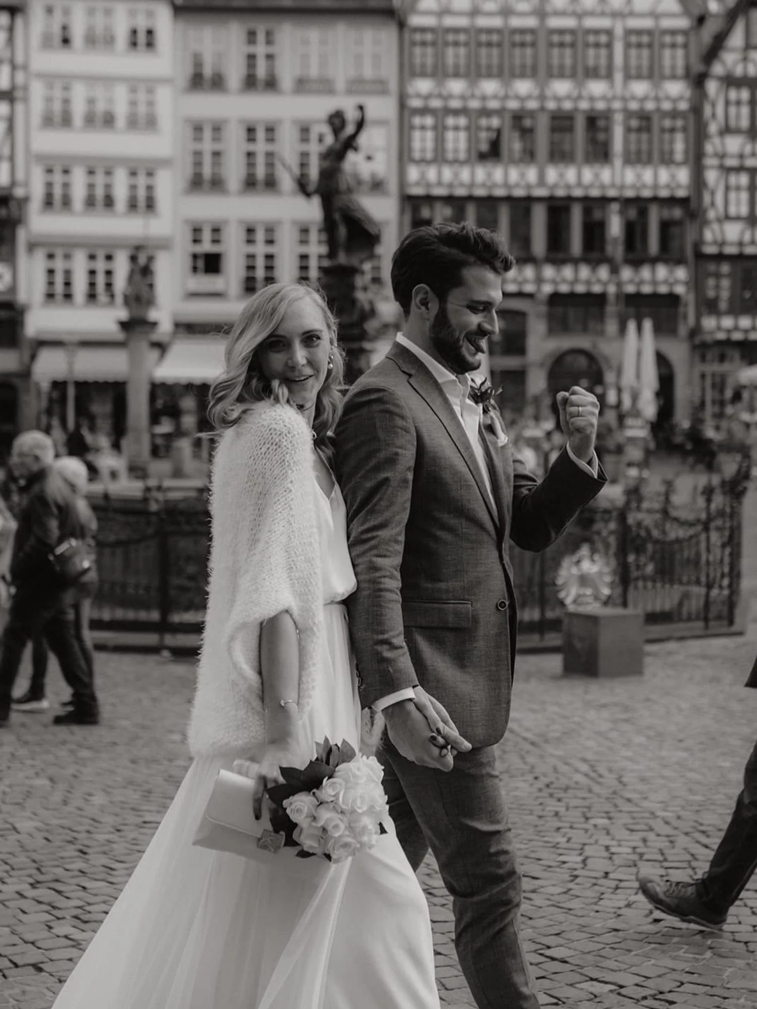 Standesamtliche Hochzeit Frankfurt Römer Brautpaar Feier