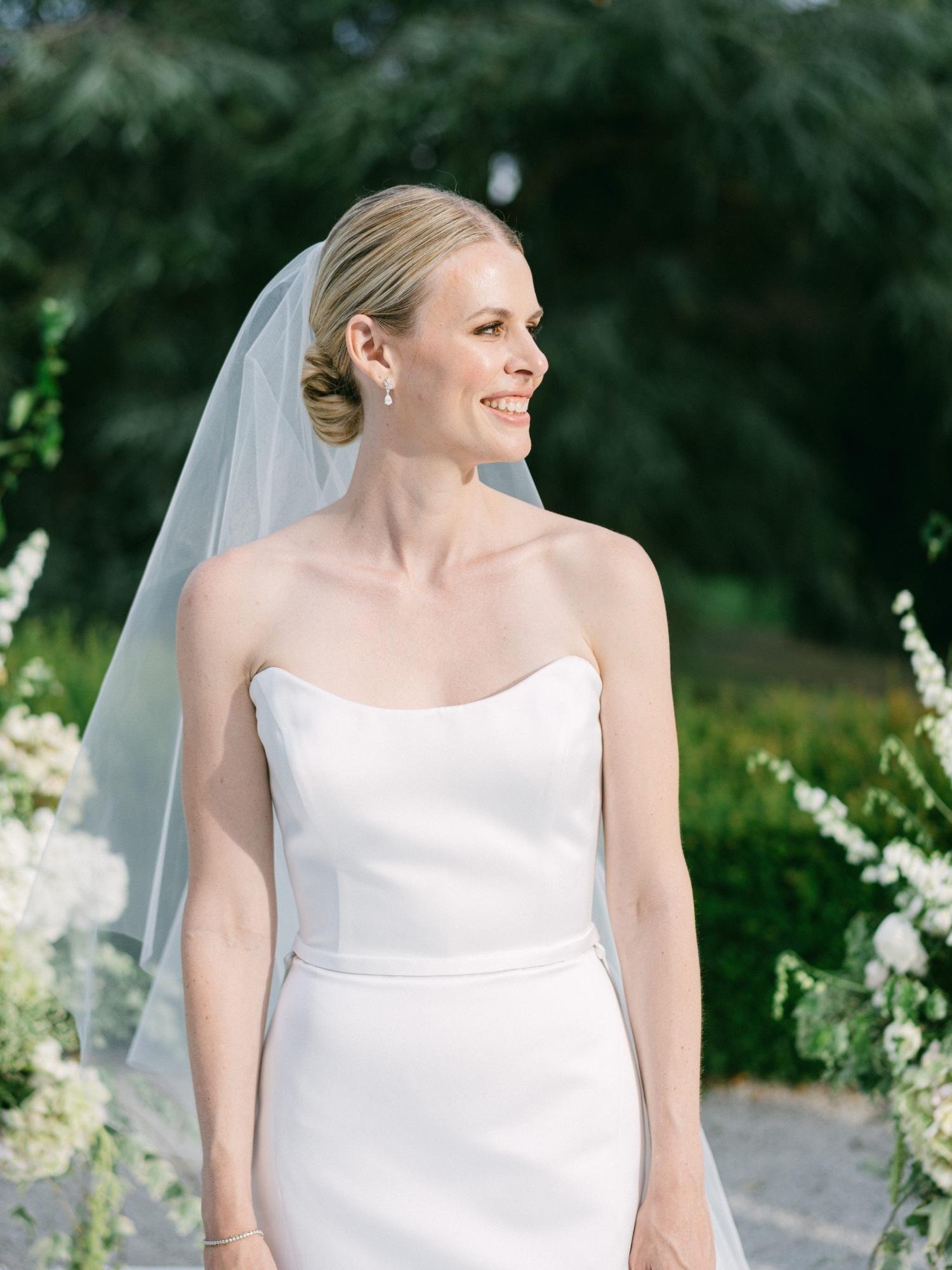 Elegante Braut Hochzeitsfeier Brautkleid Schleier