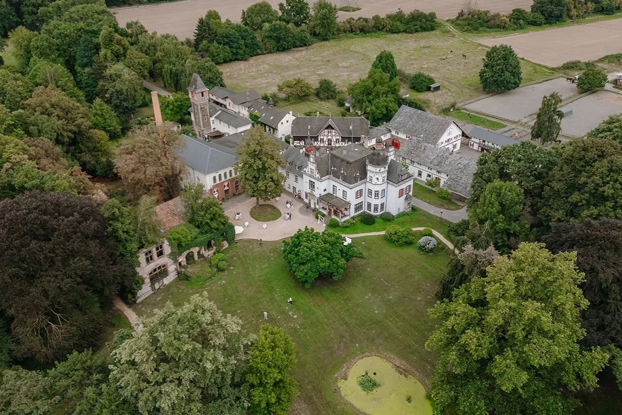 Mischung aus moderner Gestaltung und historischer Substanz im Gut Nettehammer