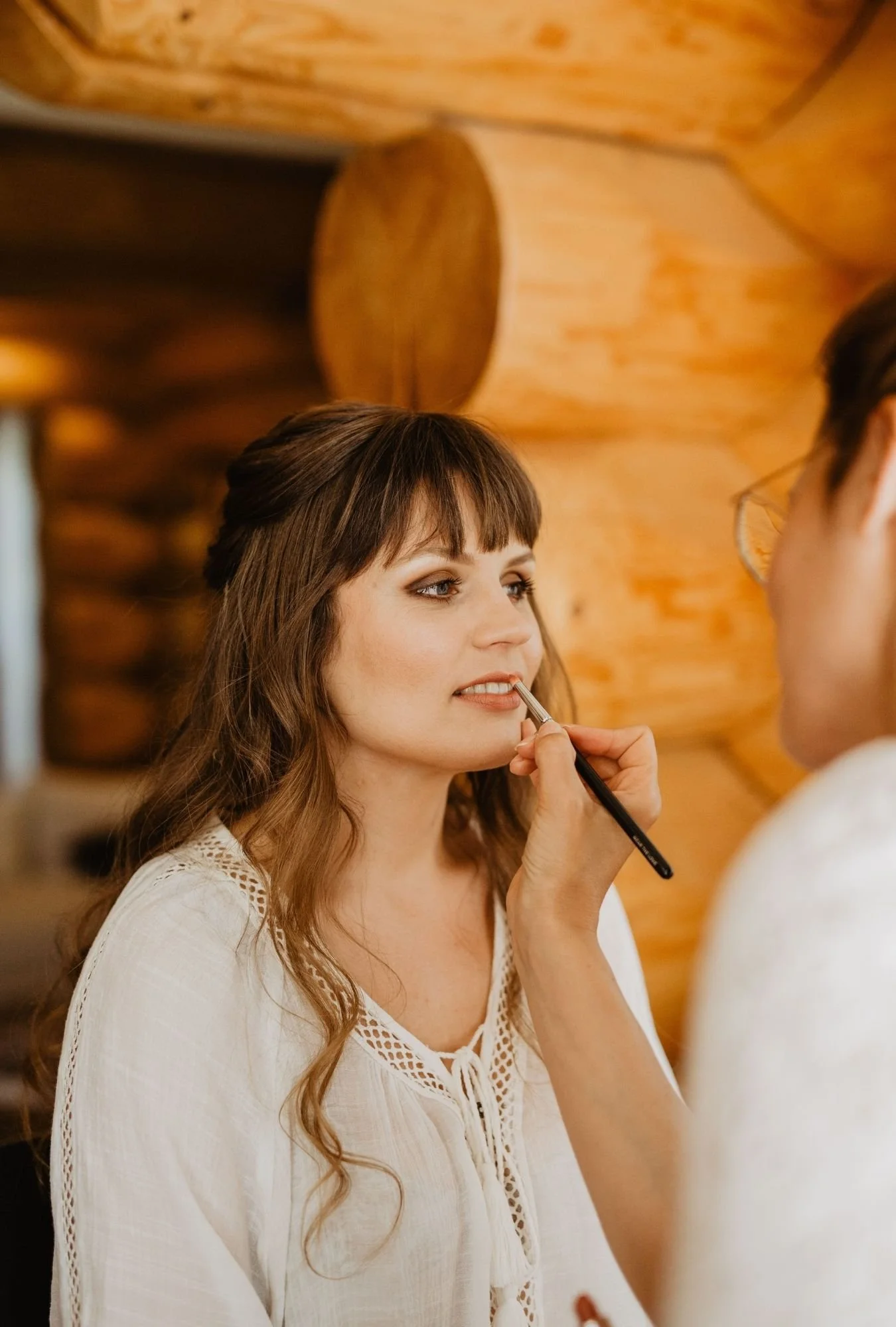 Bridal Styling in ruhiger natürlicher Atmosphäre