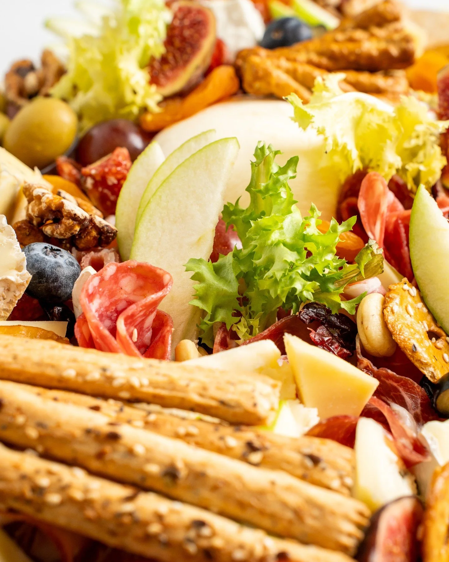 &Aacute;pero Pavillon ✨
&Eacute;vek &oacute;ta rendeztek n&aacute;lunk esk&uuml;vőket, csal&aacute;di &eacute;s c&eacute;ges esem&eacute;nyeket &eacute;s most arra gondoltunk, hogy azokat a falatokat, amelyeket ilyenkor k&iacute;n&aacute;lunk nektek,