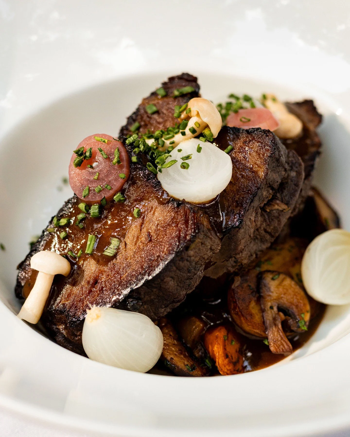 &sim; Boeuf Bourguignon &sim;
Klasszikus, gazdag, tartalmas - &eacute;s egy igazi klasszikus, amit mindig megtal&aacute;lsz &eacute;tlapunkon.

#pavillondeparis #pavillondeparisbudapest #frenchrestaurant