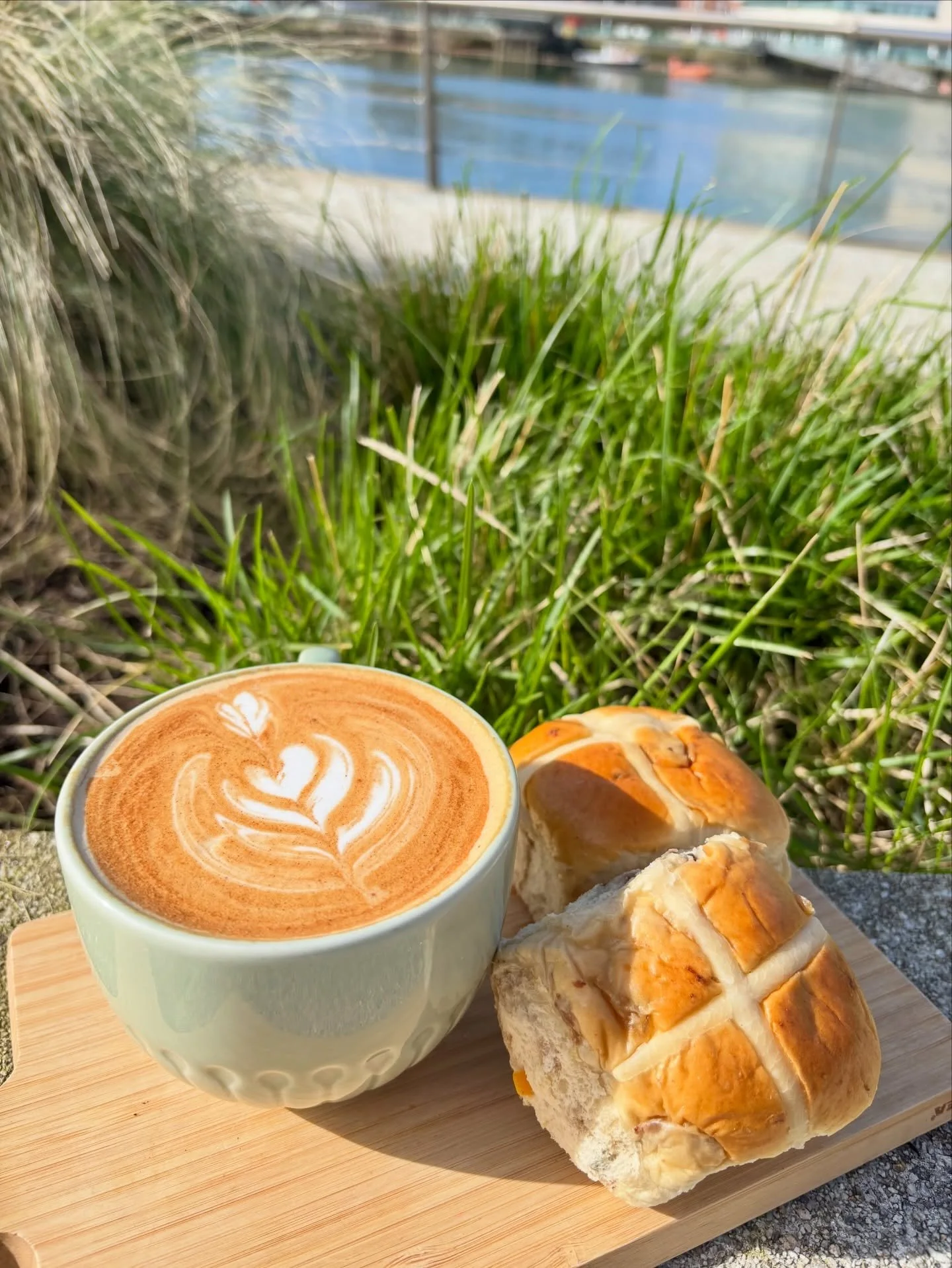🐰SUNS OUT BUNS OUT ☕️

Our Hot Cross Bun Latte has dropped!! 

Special shoutout to our @scousealbino for her barista brilliance in bringing these specials to your wee mugs 🫶