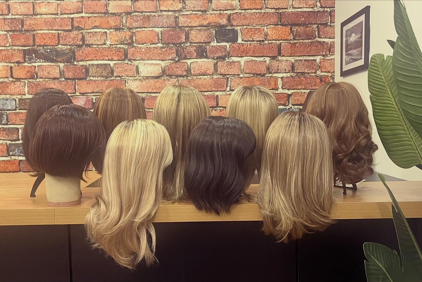 Are you curious about wigs and toppers? 

If so, I am here for you! 

I offer a 45-minute in-depth consultation where we can try on pieces and answer all your questions. 

Book with me at gezelligartsalon.com ✨✨✨