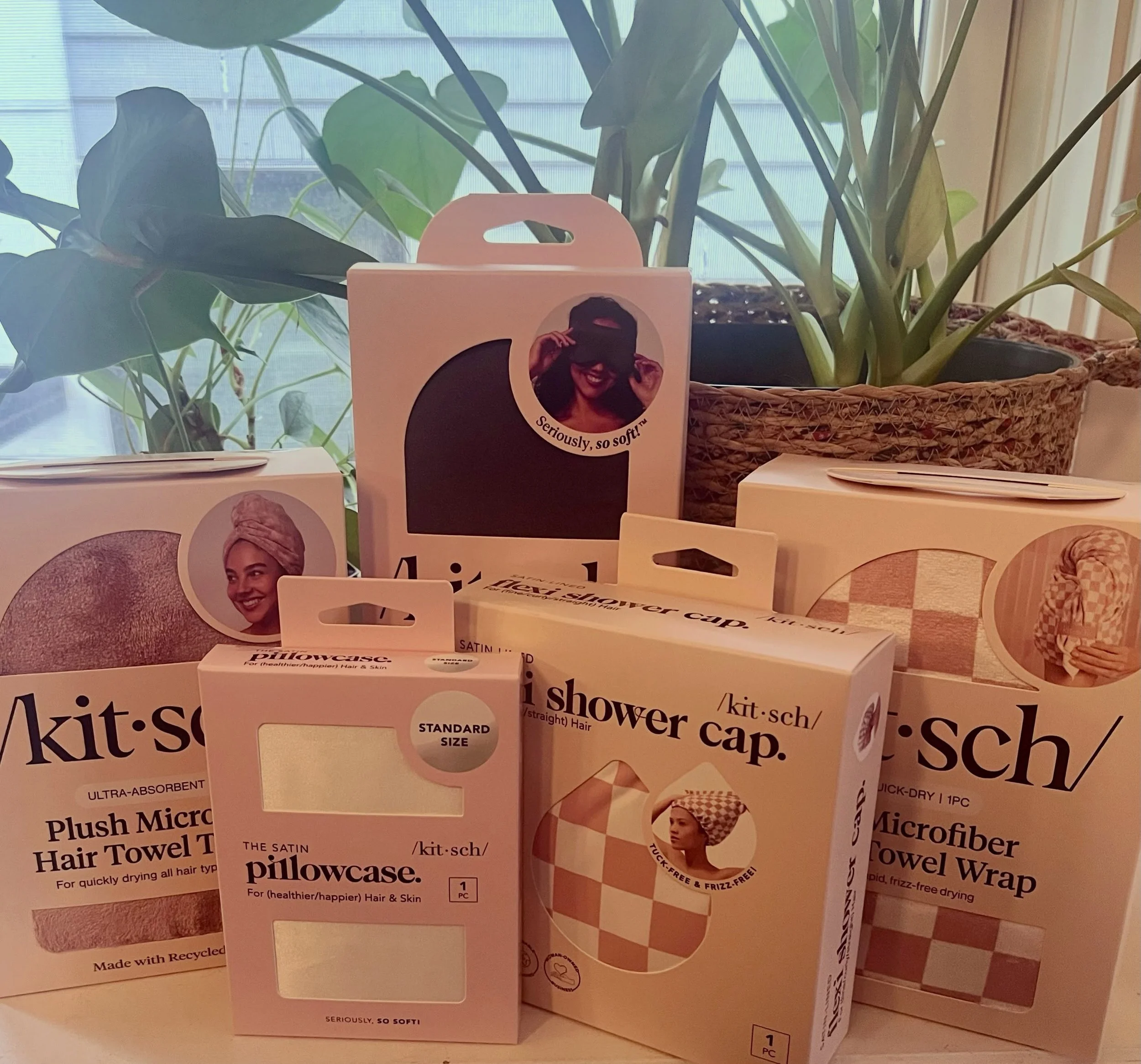 New retail alert!! 

Now offering the following @mykitsch products in salon only:

The satin pillowcase (standard size) $20
XL Microfiber Hair Towel Wrap $26
Plush Microfiber Hair Towel Turban $23
Satin-Lined flexi shower cap $24
Contour Pillow Eye M