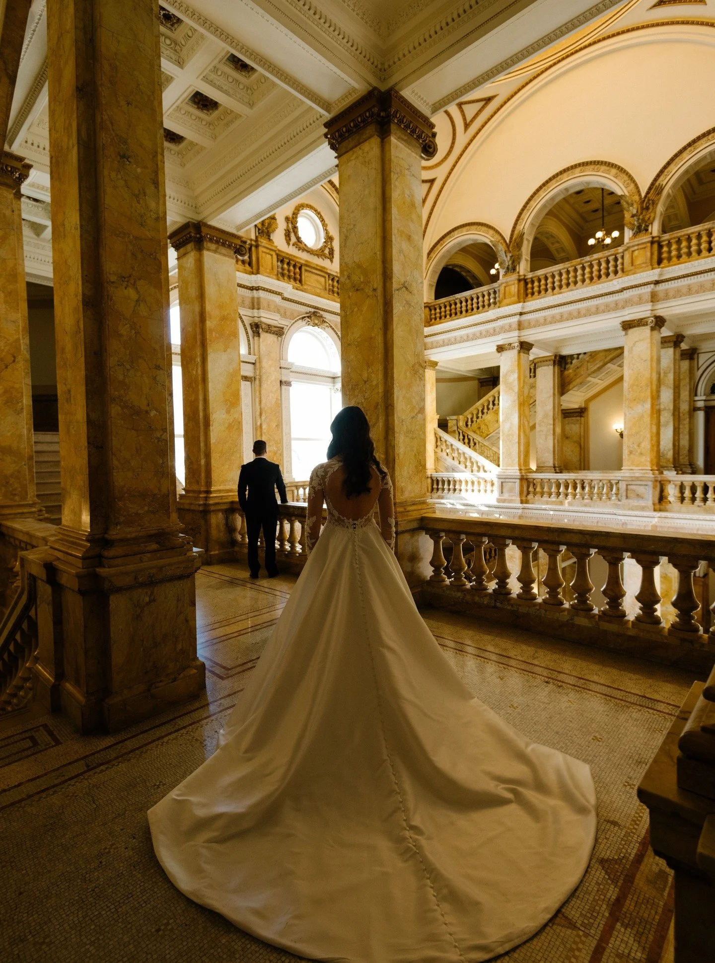 The first look always carries a kind of magic, a pause in the day when time slows, emotions rise, and everything becomes beautifully real. #willowandwaylonevents #milwaukeeweddingplanner #chicagosuburbsweddingplanner #chicagoweddingplanning 

Photogr
