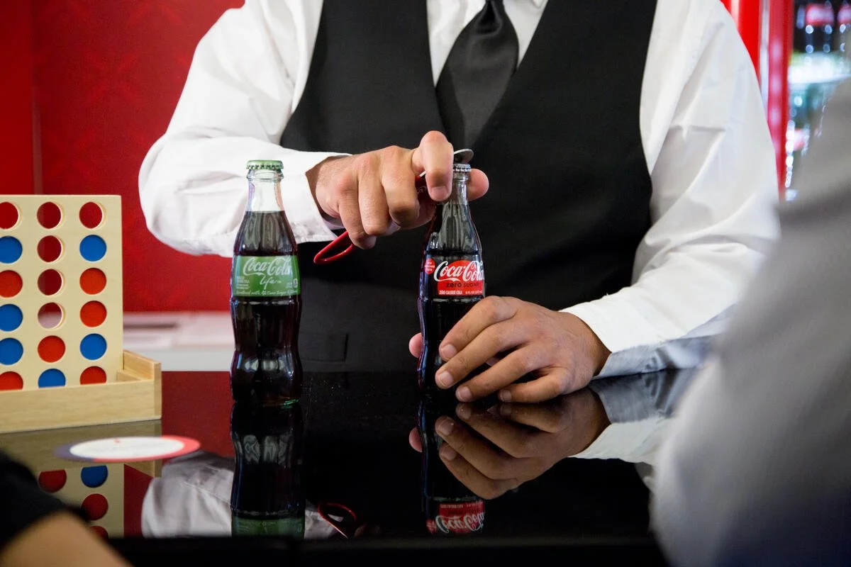 delta middle seat lounge.jpeg