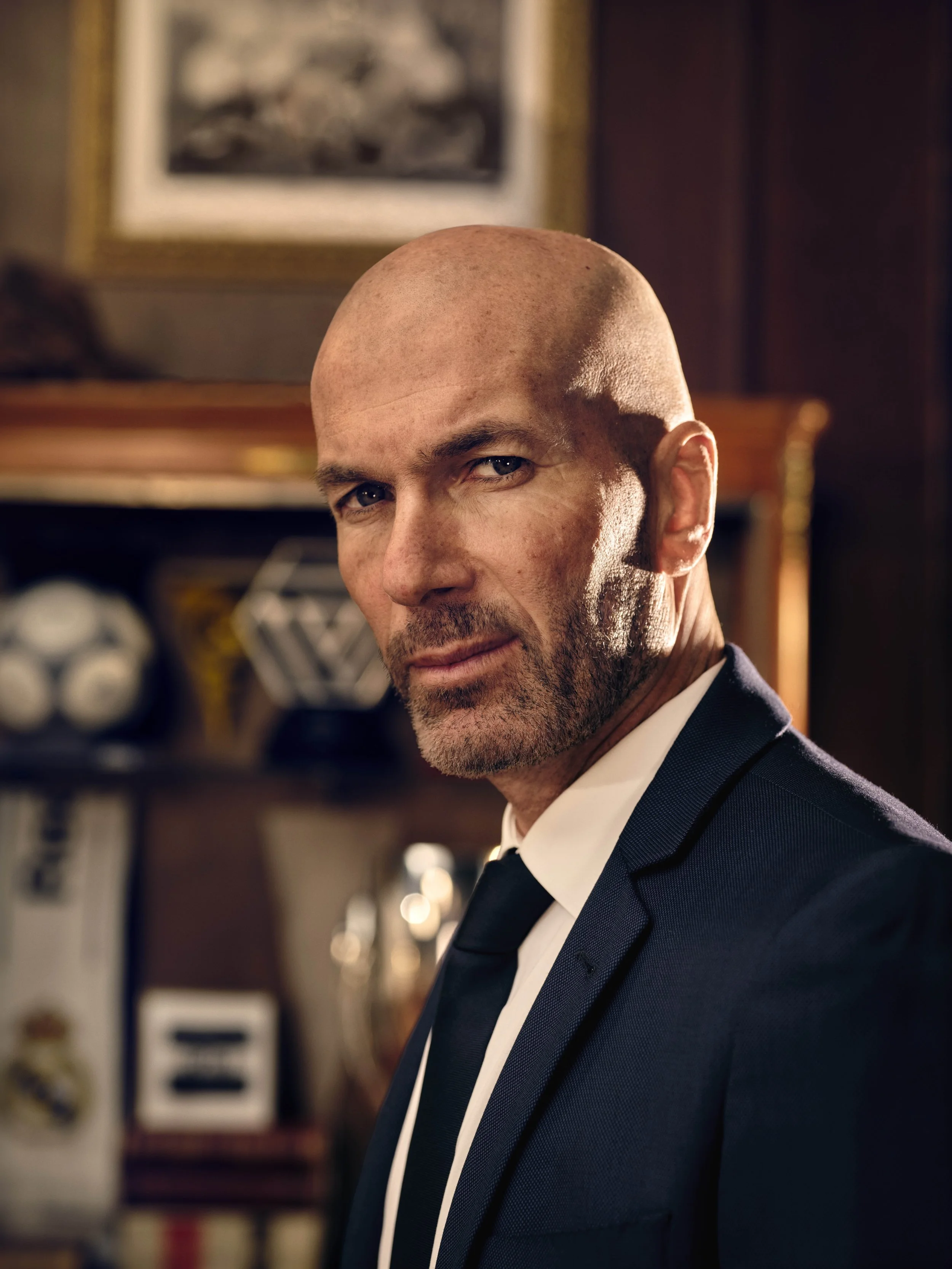 EAS_FC25_ULT_PORTRAIT_ZIDANE_V2-min.jpeg