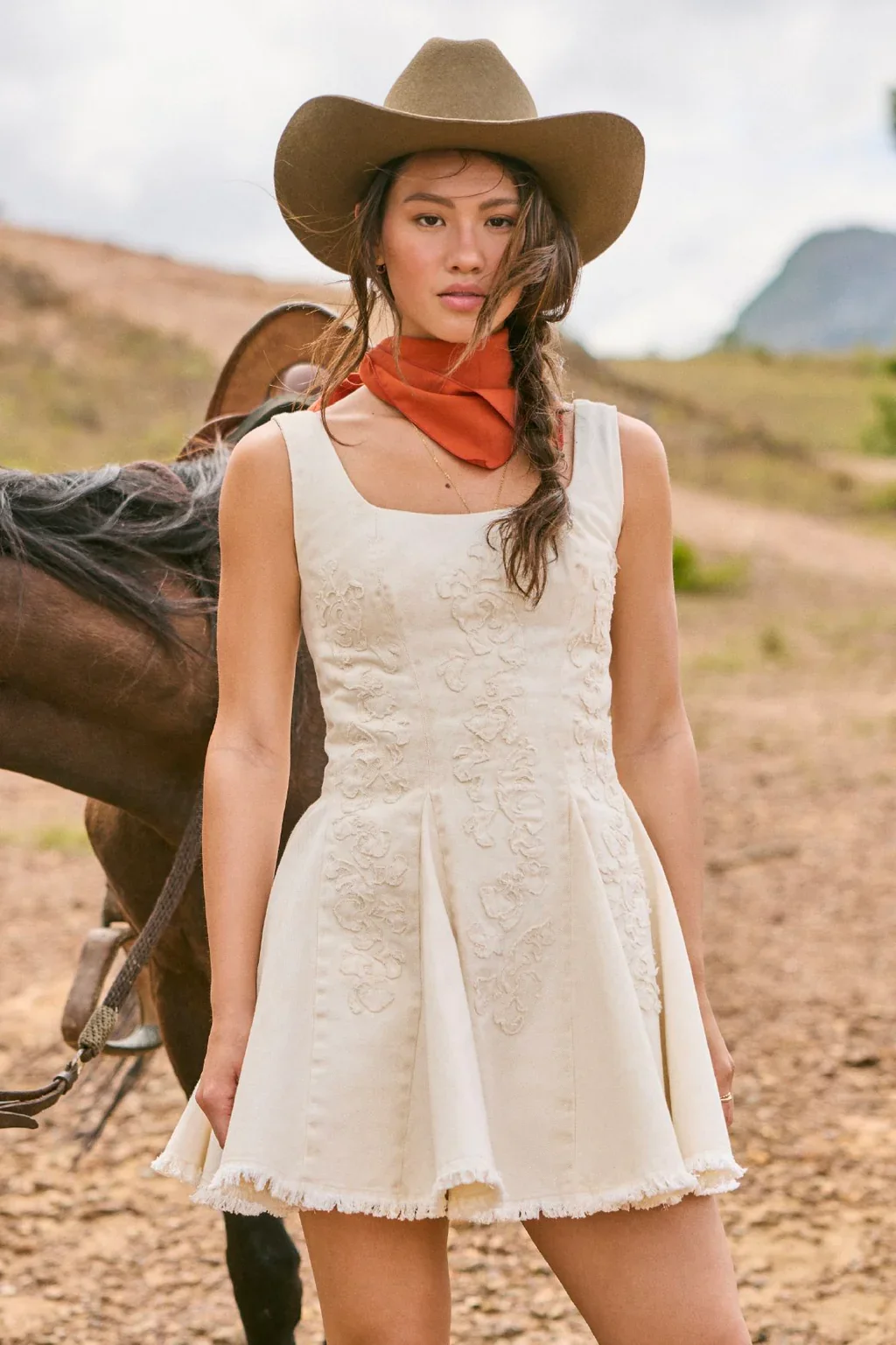 Sereia-Kristen-Dress-19381-2-HOVER.jpg.webp