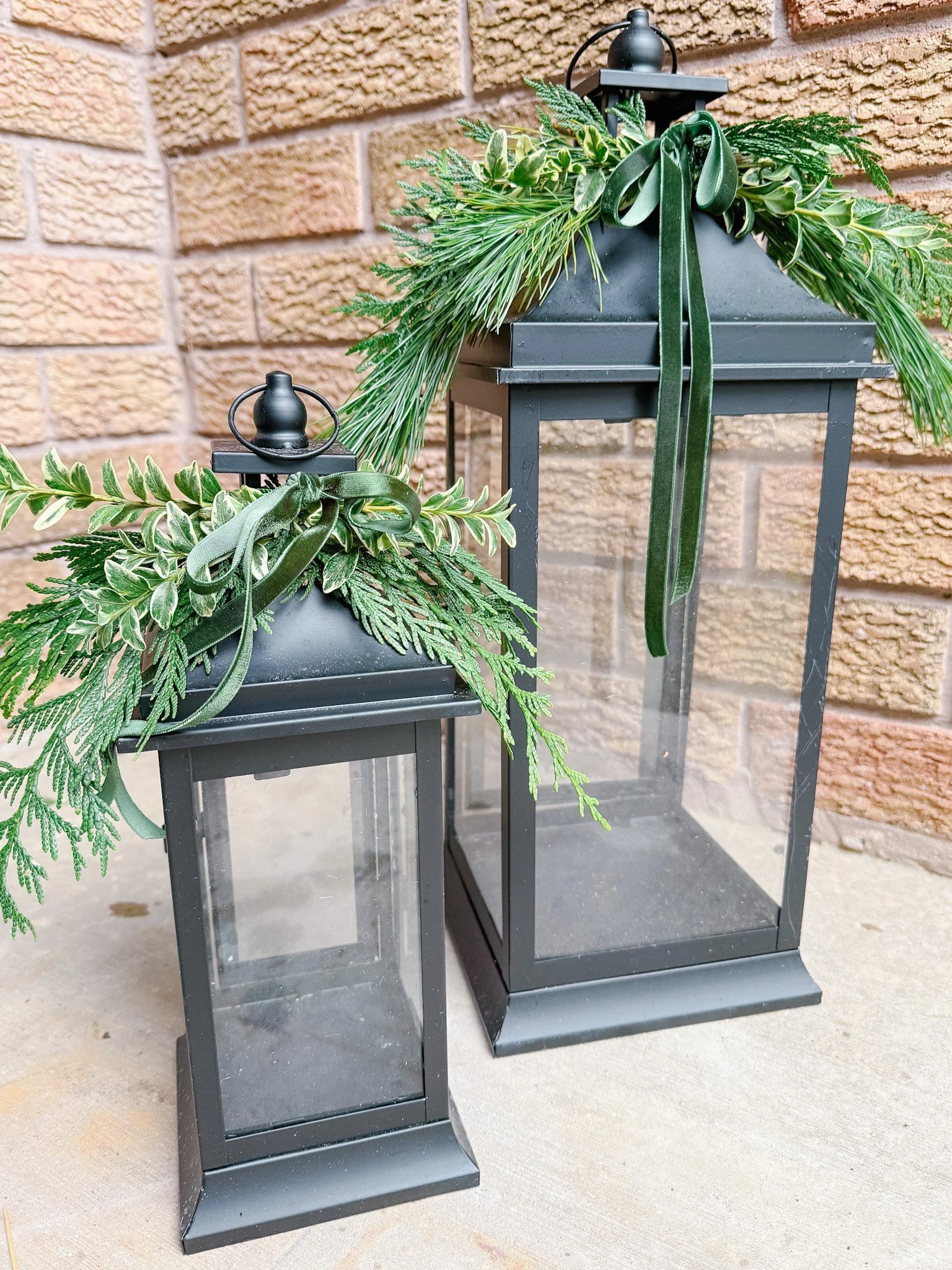 GREENERY LANTERN SWAG