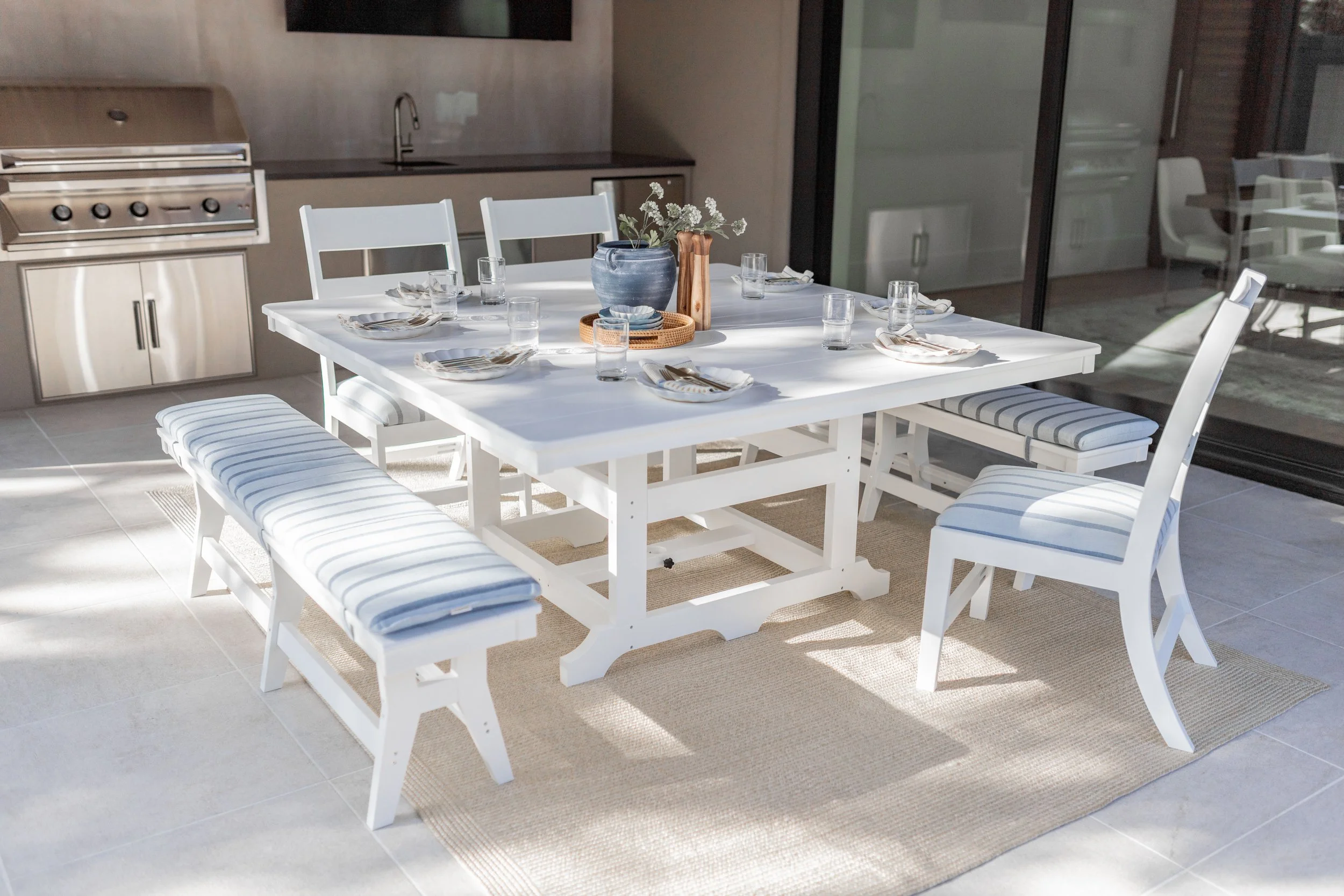 Dining Table and Chairs_27.jpg