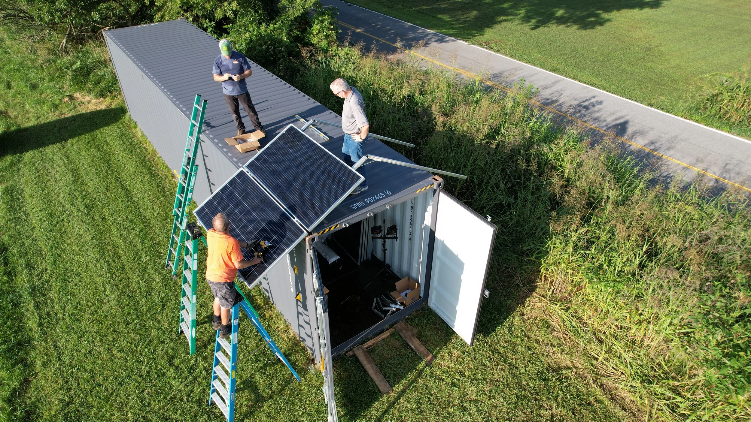 Adjustable solar panel racks for RVs and Trailers — Vroom Power. Solar ...