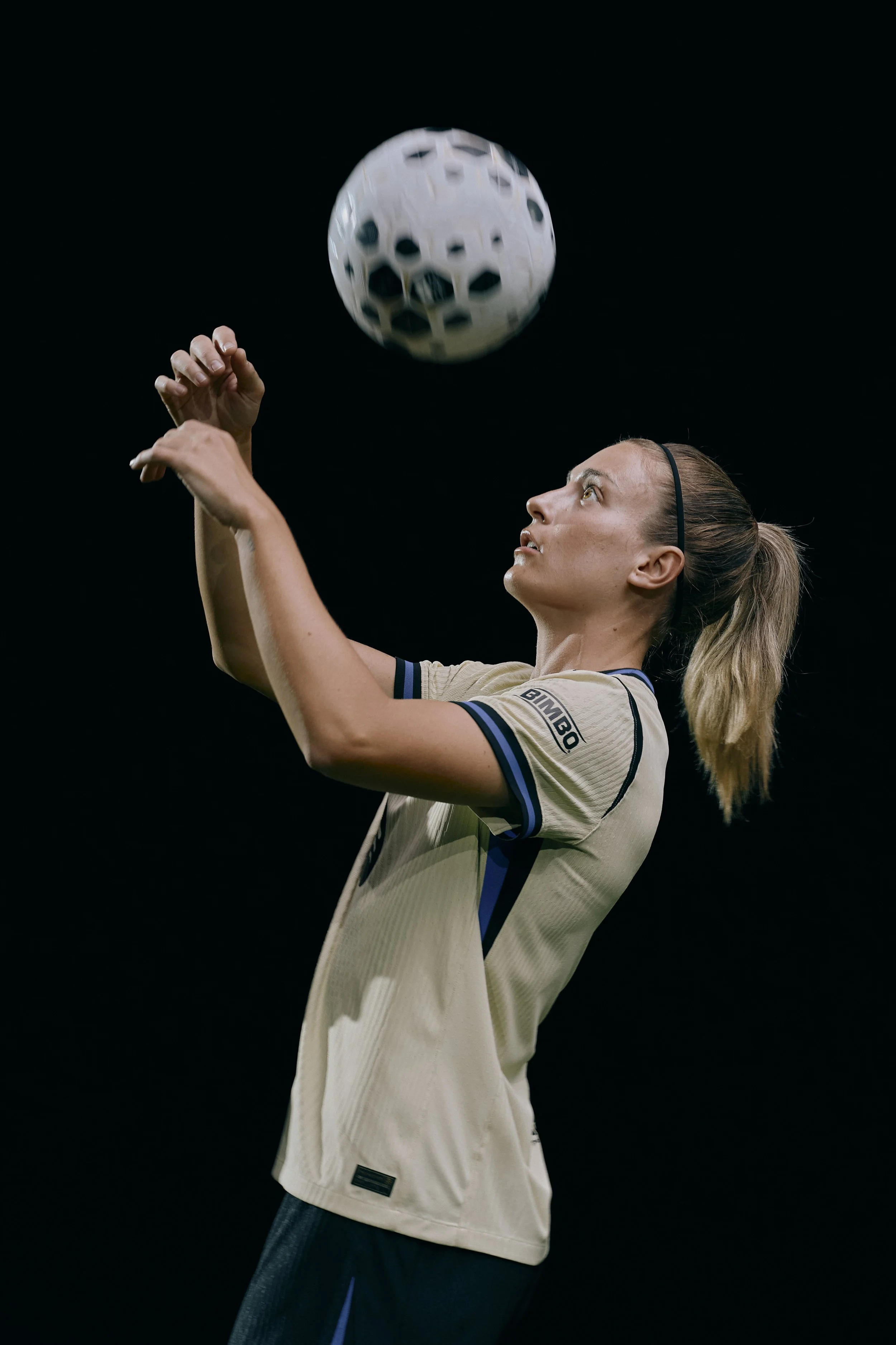 Behind the scenes of Alexia Putellas on set for the Nike Kobe collaboration campaign.