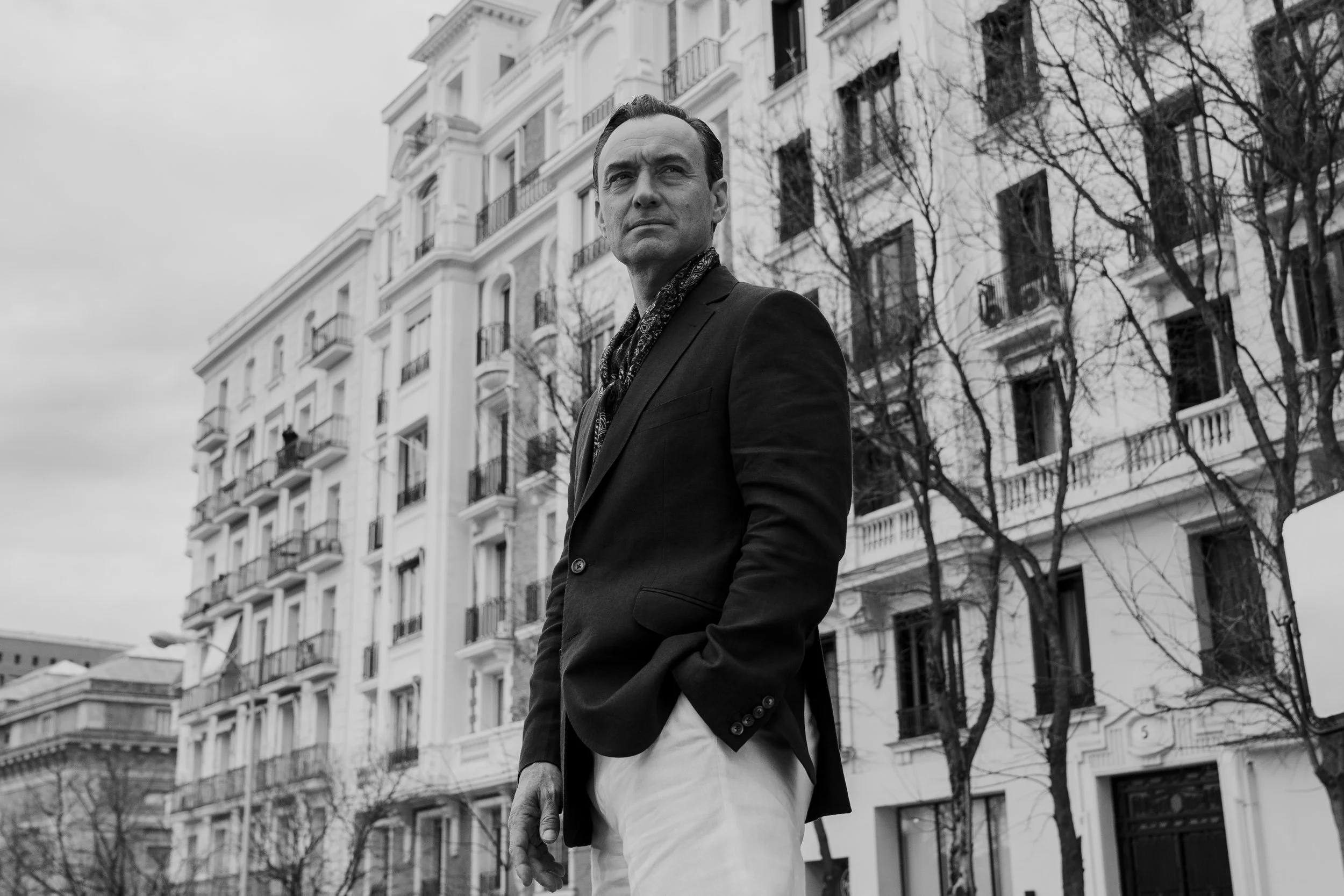 Unit-stills-photographer-behind-the-scenes-El-Corte-Ingles-Primavera-campaign-Jude-Law-Madrid