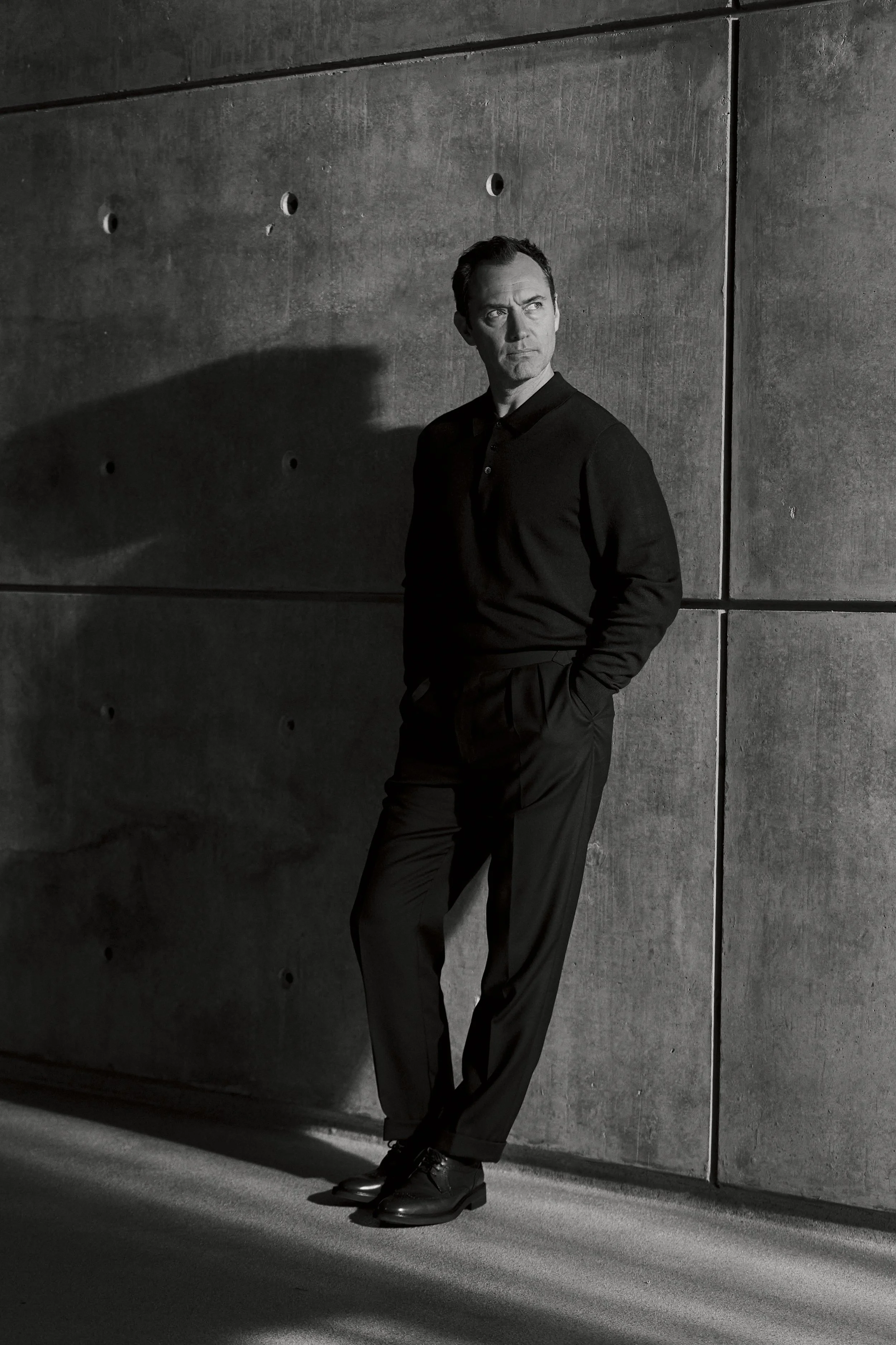 Behind the scenes of the Jude Law photoshoot for Emidio Tucci Winter 2025 campaign