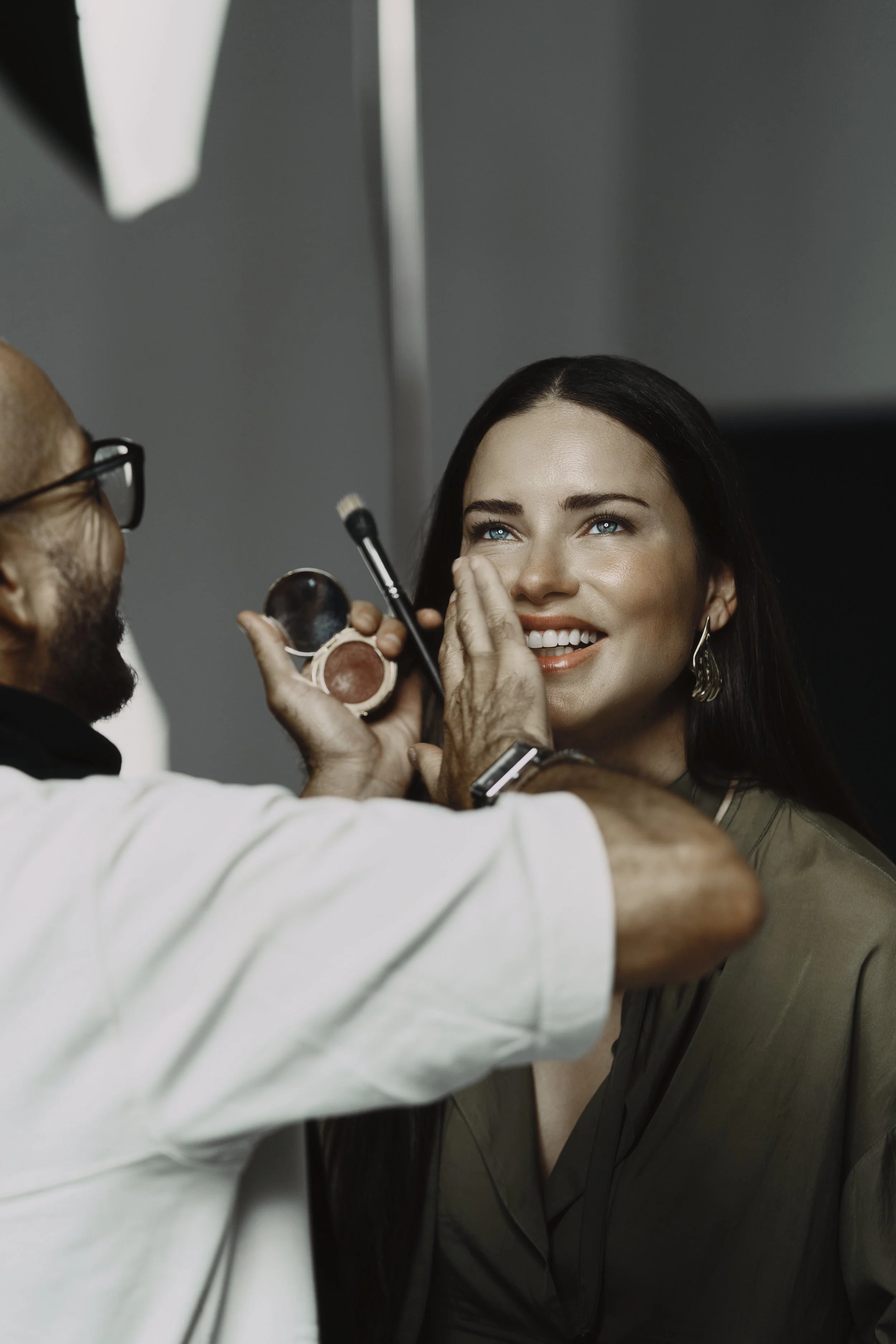 Unit-stills-photographer-behind-the-scenes-El-Corte-Ingles-Primavera-campaign-Yerai- Cortés-Madrid-Spain