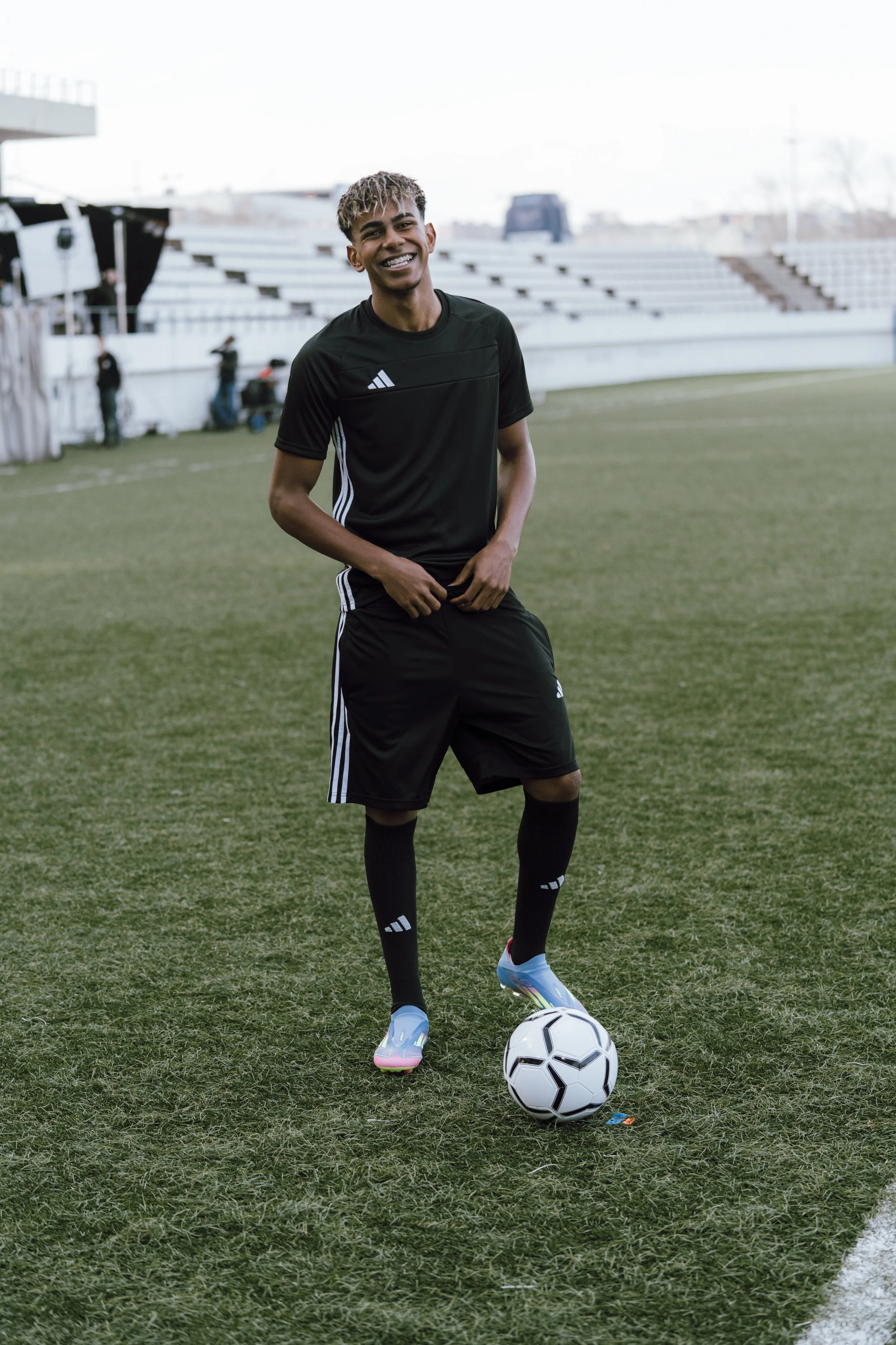 Behind the scenes on the set of Lamine Yamal's 'Pause is Power' campaign for Powerade