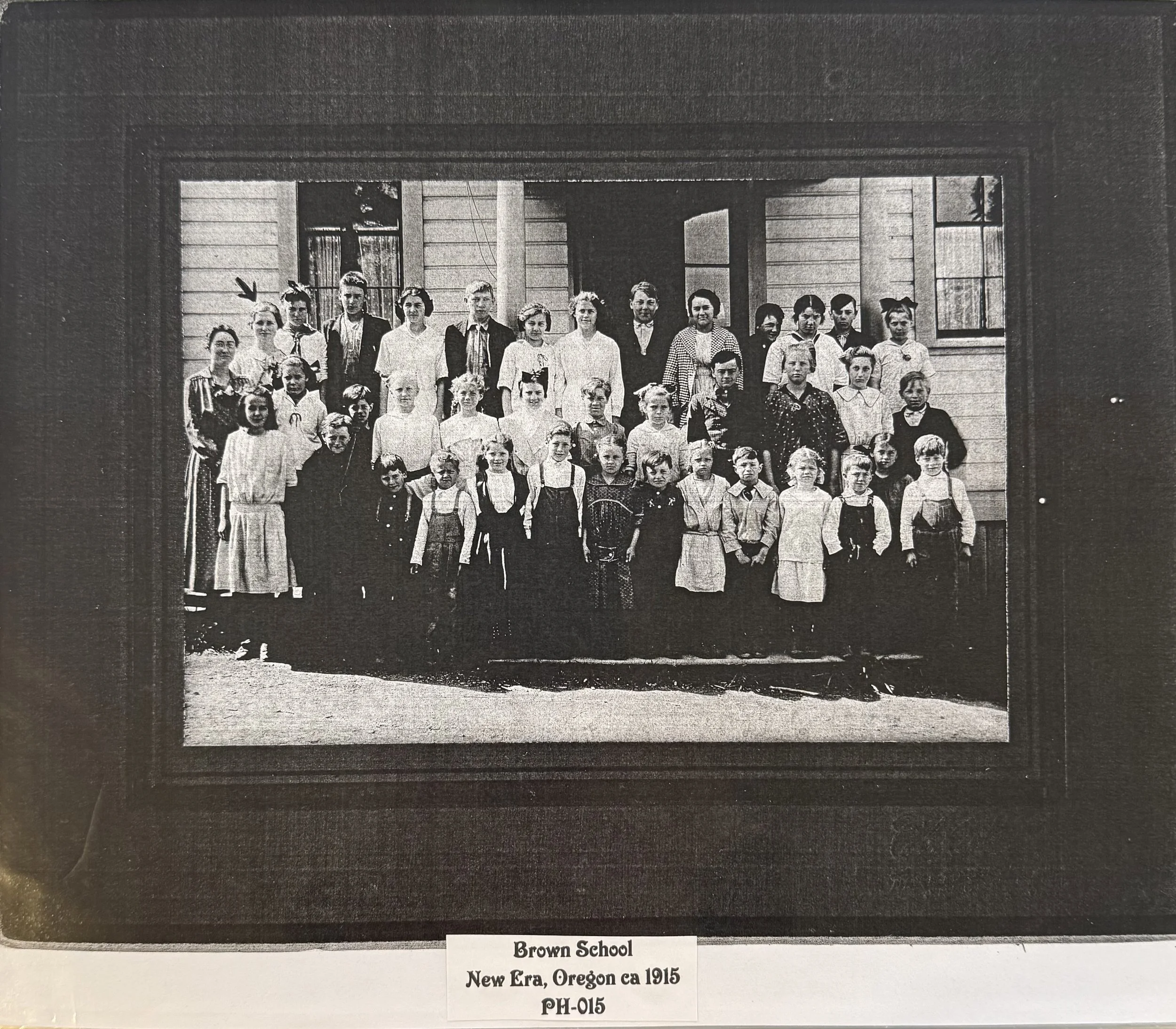 PH-015: Brown School, New Era (1915)