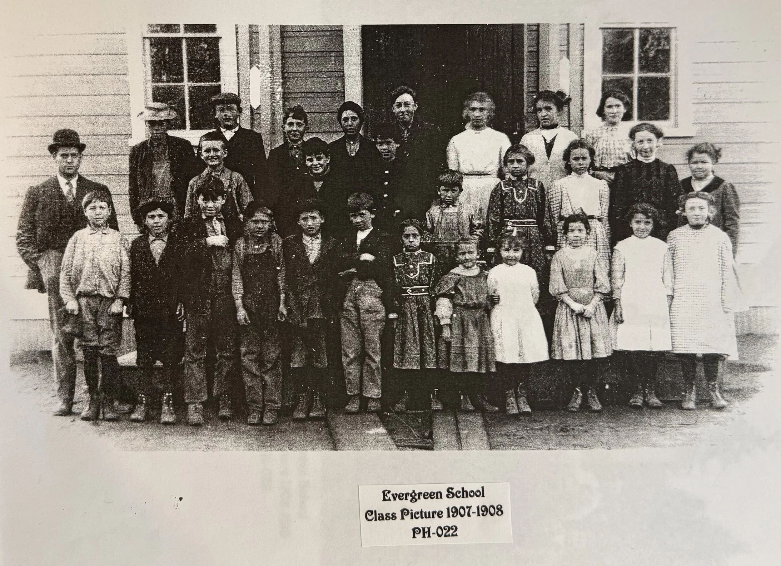 PH-022(2): Evergreen School, Redland (Class 1907-1908)