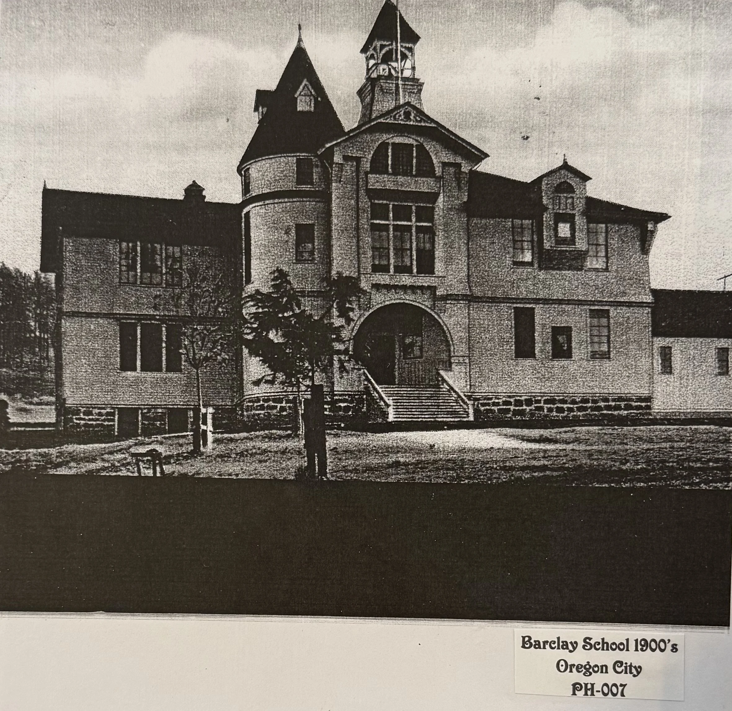 PH-007: Barclay School, Oregon City (1900's)