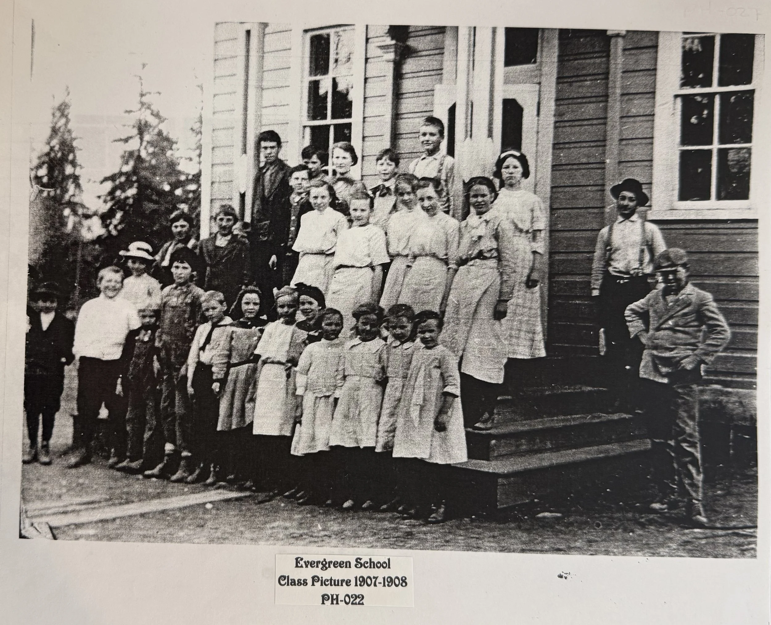 PH-022: Evergreen School, Redland (Class 1907-1908)
