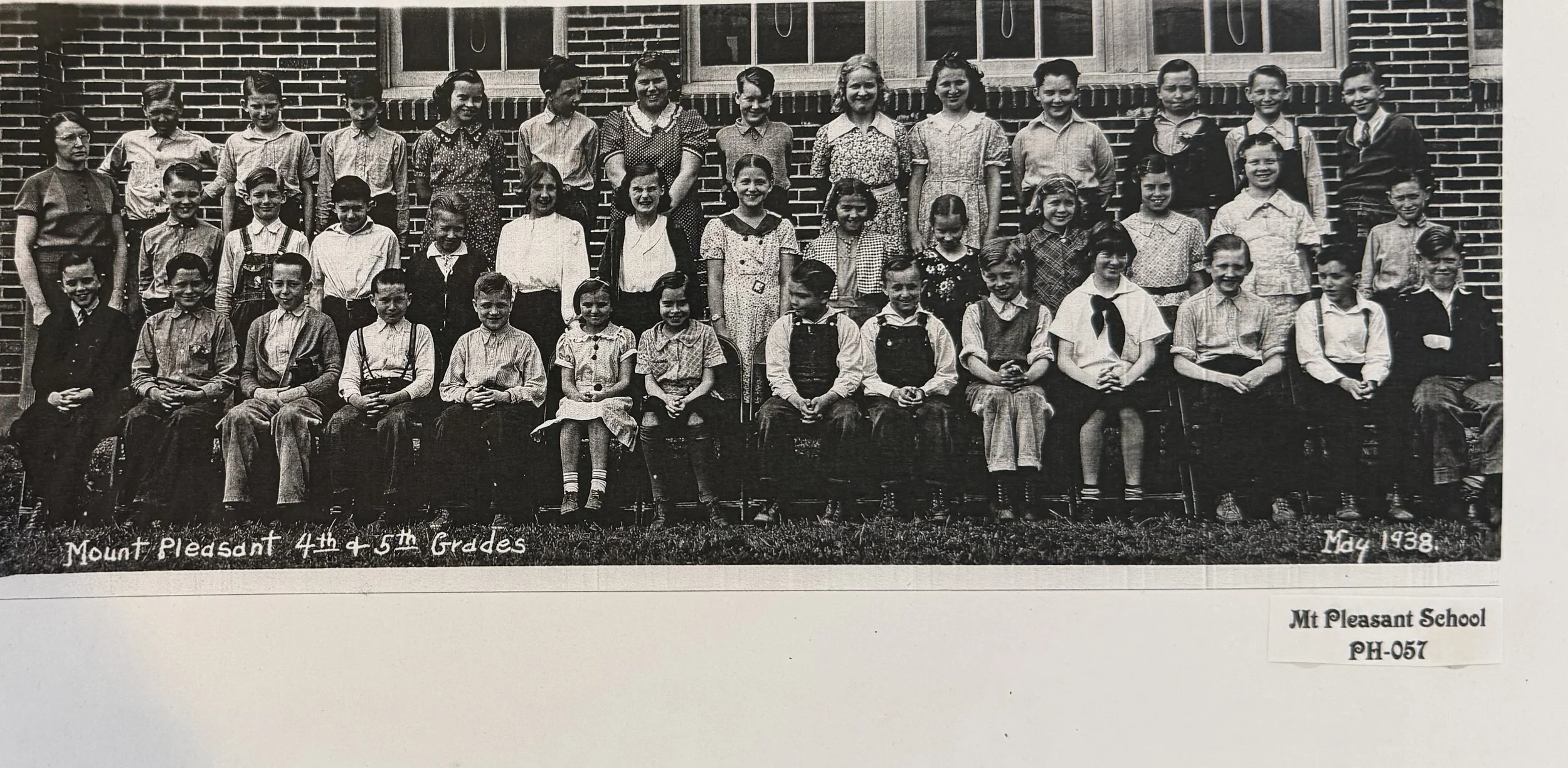 PH-057(2): Mt Pleasant School, Oregon City (Fourth and Fifth Grades, 1938)