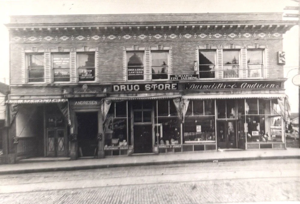 1908 - Howell & Jones, located on Main Street, Oregon City (#155)
