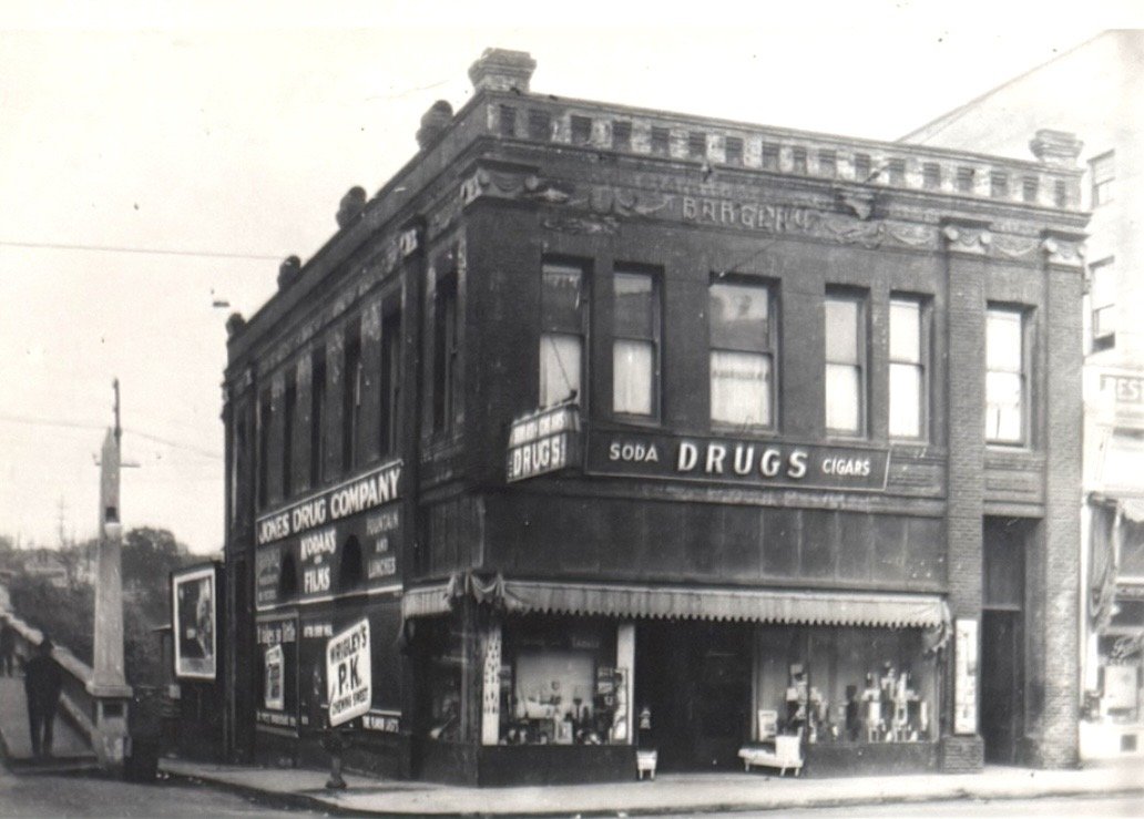 1924 - Jones Drug Store, located at 7th and Main street, Oregon City (#211)
