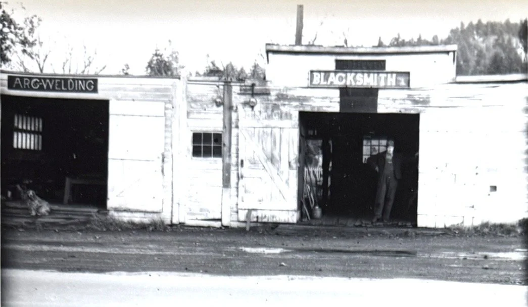 1960 - Dauchy Blacksmith Shop, Park Place, Oregon City (#147)