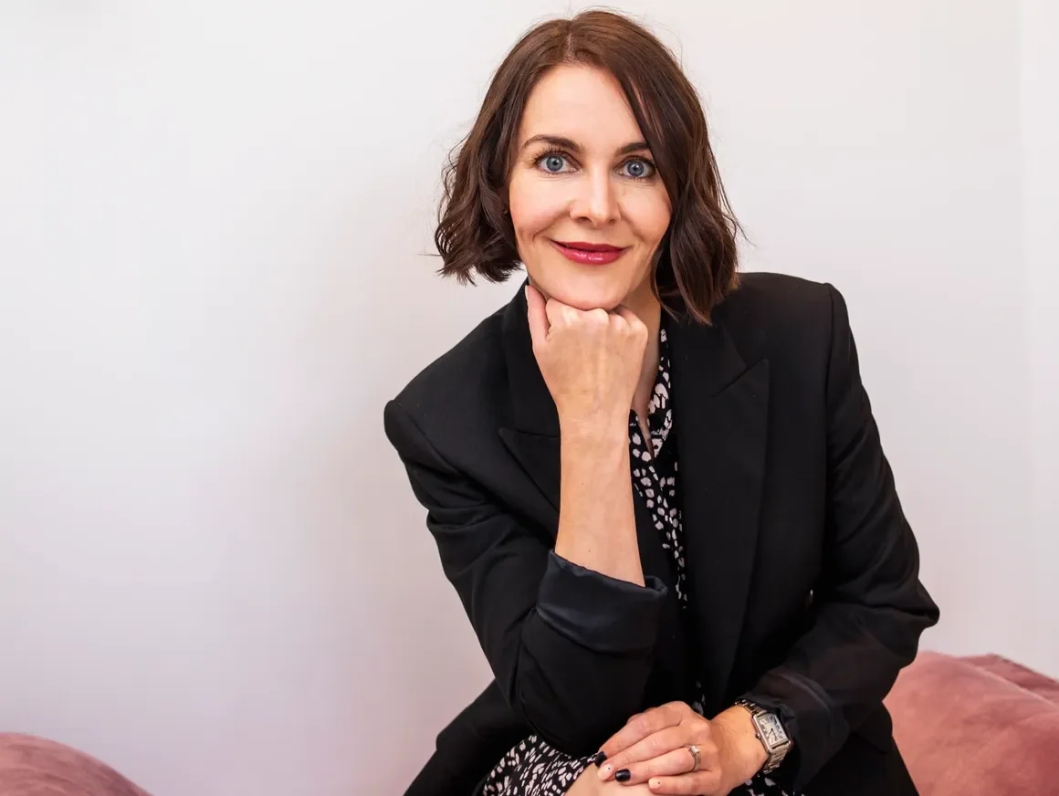 shannon chats with carla pooran of skinrenewal clinic