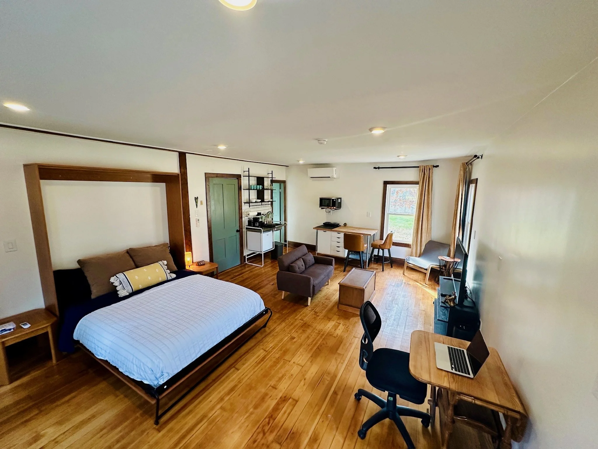 Black Walnut Apartment