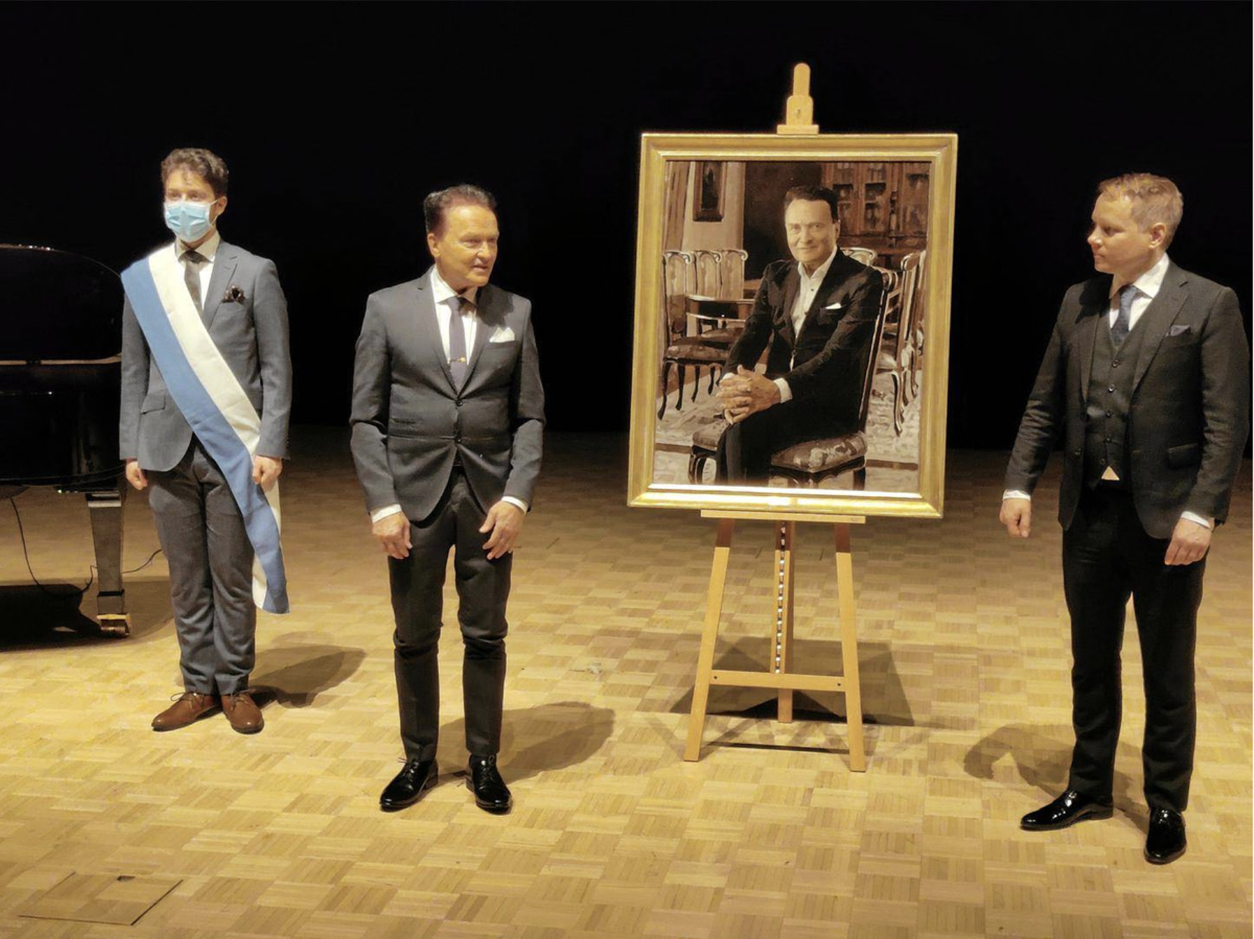 Hannu Tsupari ja Markku Järvelin muotokuvan julkistustilaisuudessa