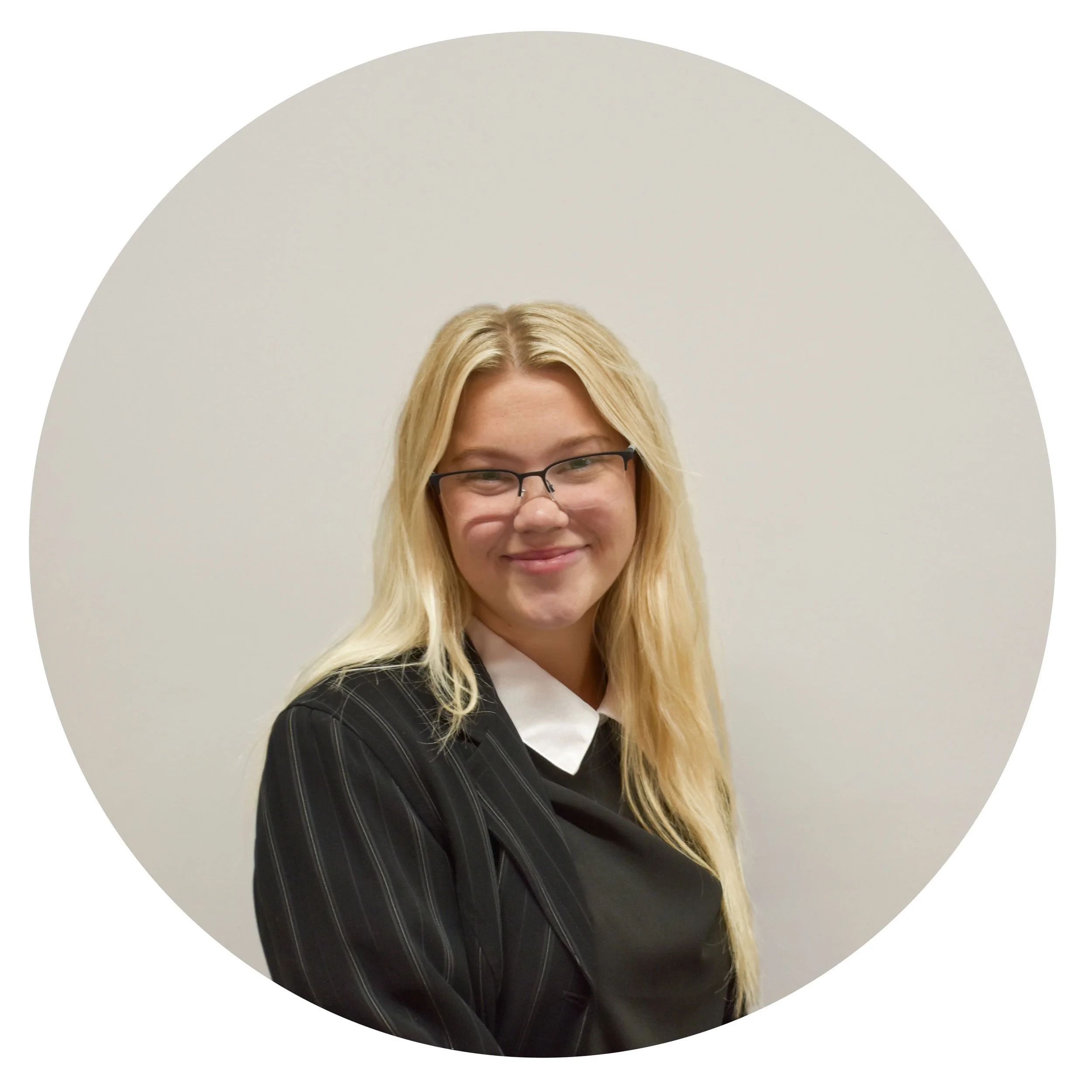 Allee Sprague Headshot