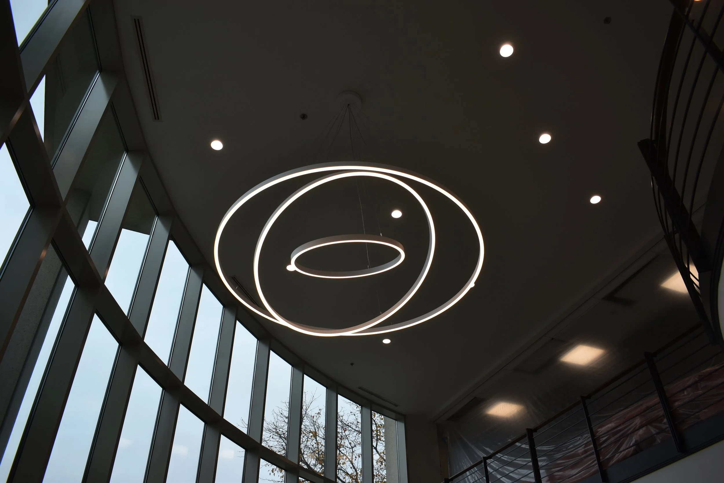 7575 Huntington Park Lobby