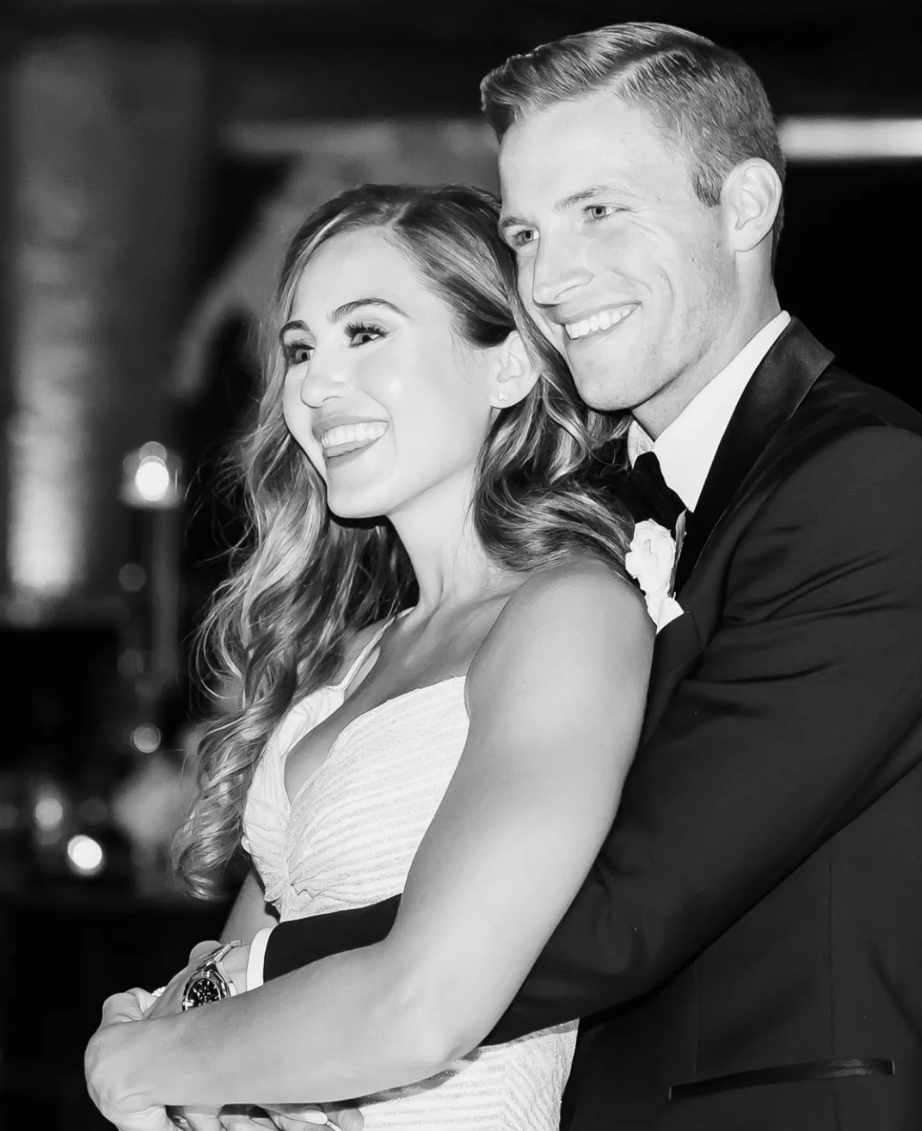 🤍CHEERS to all our couples tying the knot this weekend!! 🥰🎉🥂 
&bull;
#threeonetwobride