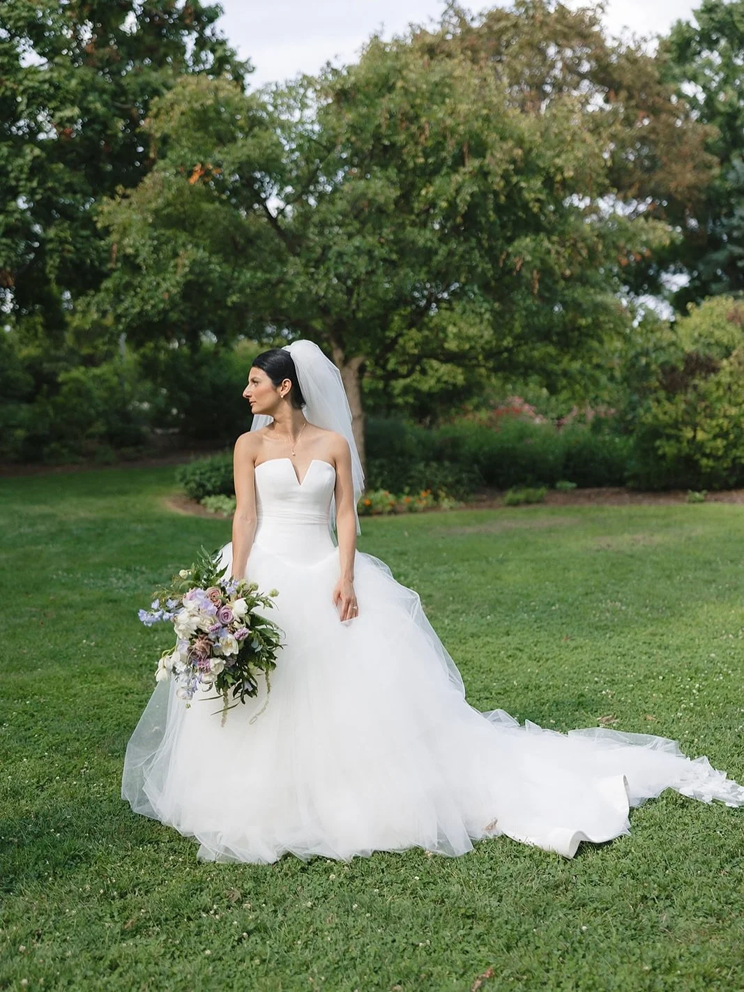 🤍 CECELIA + MICHAEL 
.
#threeonetwobride 
.
.
.
Planner: @twosistersevents 
Photographer: @katieraymondphoto 
Venue: @thedrakeoakbrook
Hotel: @thedrakeoakbrook 
Hair: @threeonetwobridal 
Makeup: @rw.browandmakeup 
Dress: @verawang | @verawangbride 

