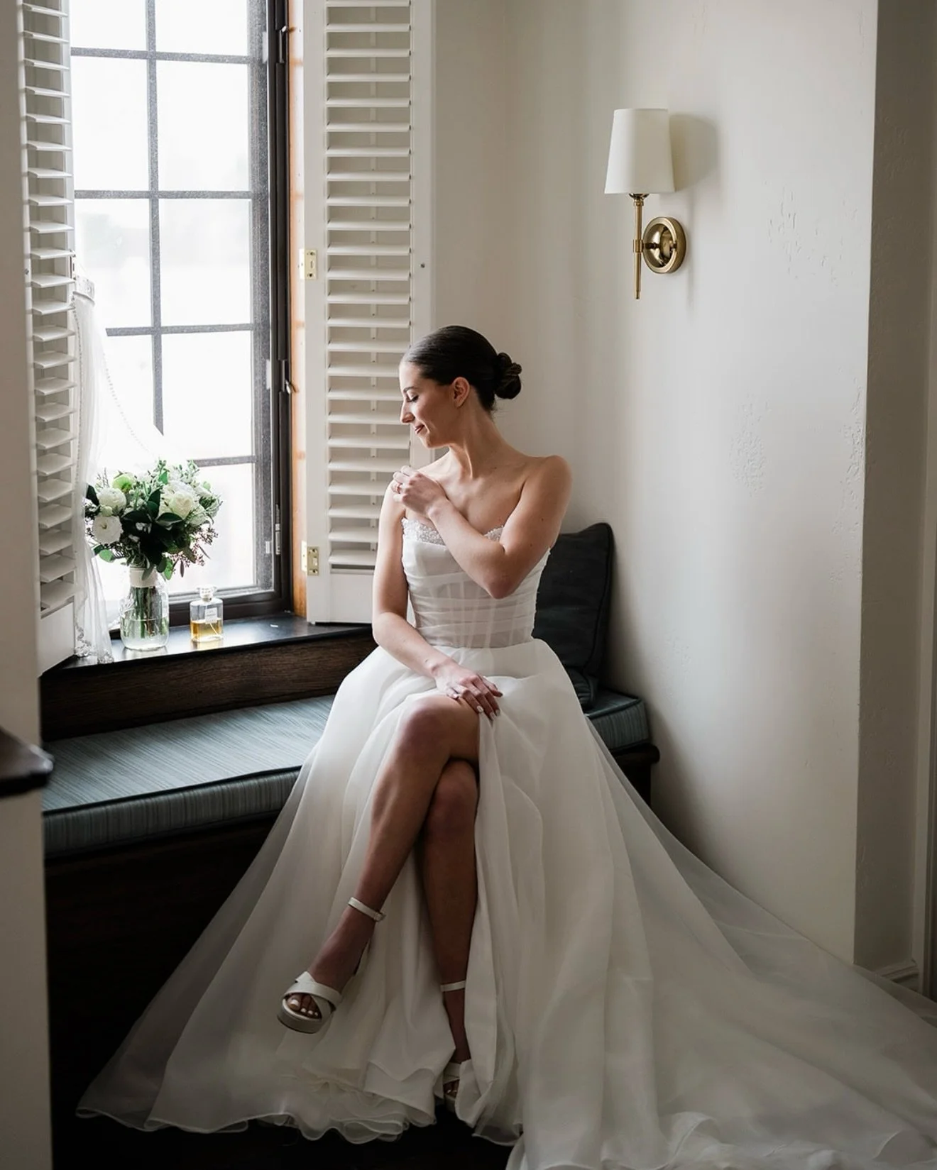 Brittney 🤍 
&bull;
Three One Two Bride&reg;
&bull;
Photographer: @foxandivory 
Venue: @deerpathinn 
Hotel: @deerpathinn 
Hair + Makeup: @threeonetwobridal 
Dress: @bon_bon_belle 
Bridesmaid Dresses: @azazieofficial 
Rings: @june.rings 
Cake: @toucho