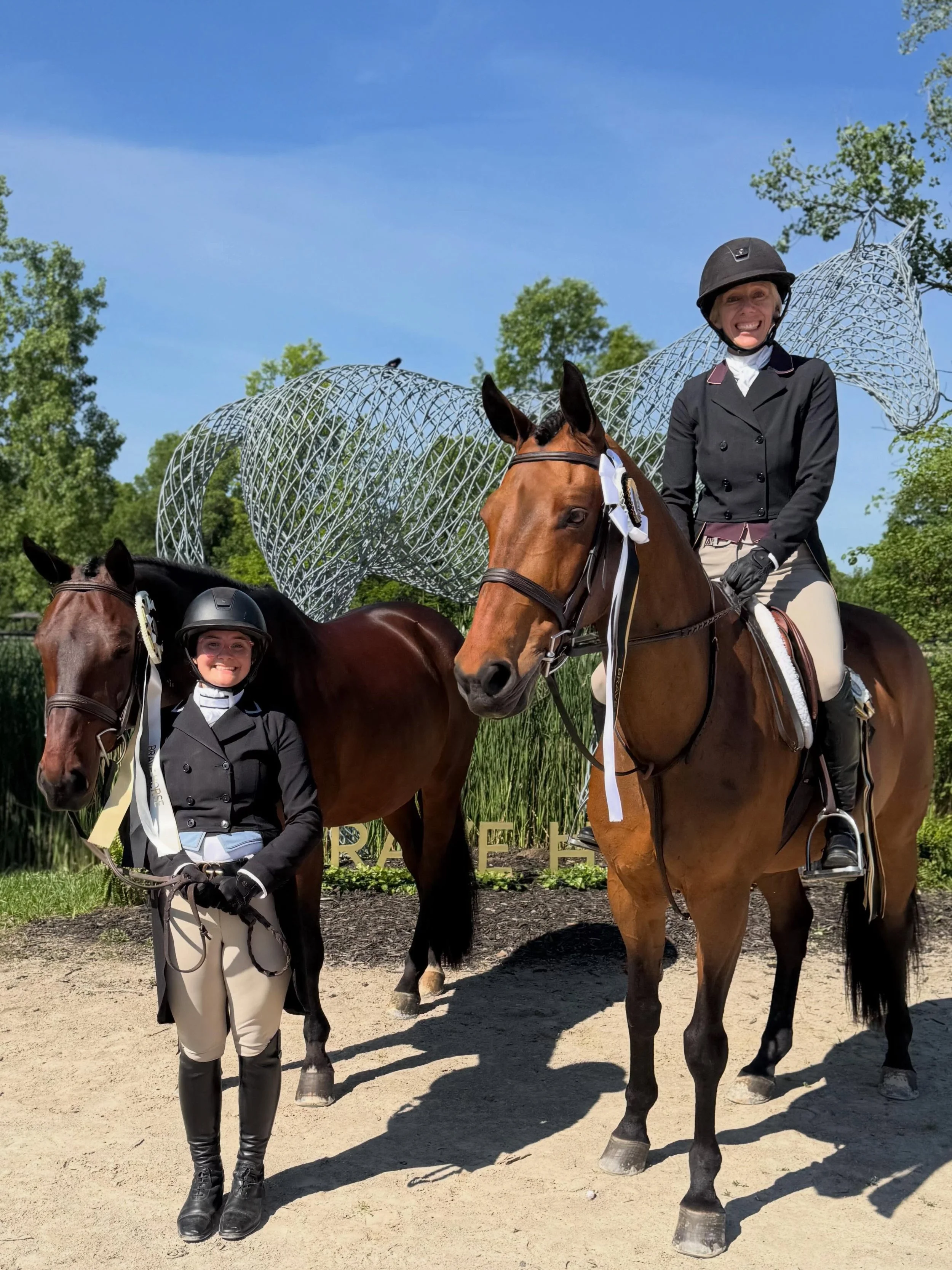 Started the morning out with a bang! 💥

Stephanie Gould and High Five rode to 4th in the JR/AM derby and received Best Turned Out Rider. Ruby Darmanin and Quillan received Best Turned out Horse!